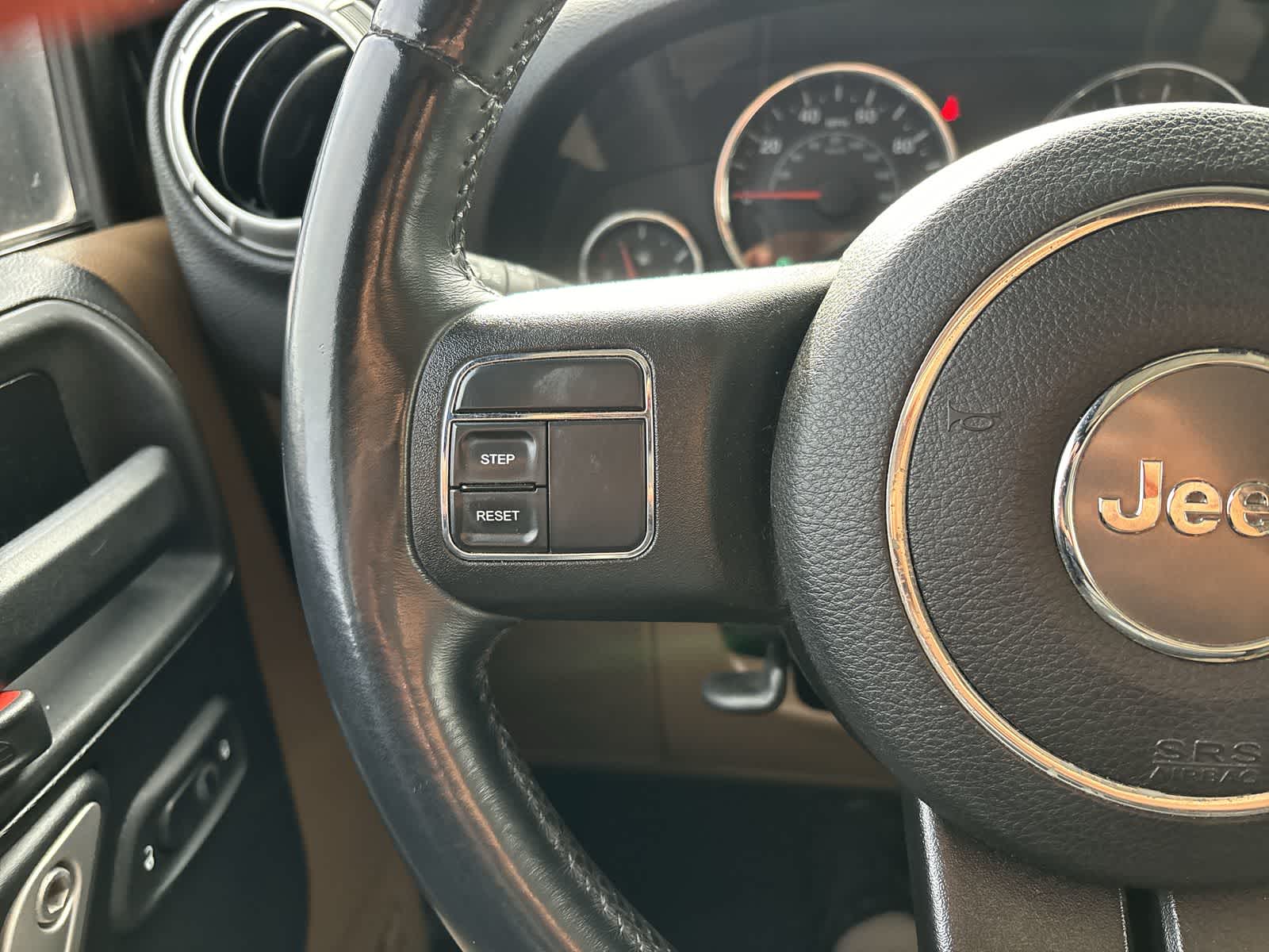 Thumbnail: 2015 Jeep Wrangler - 11