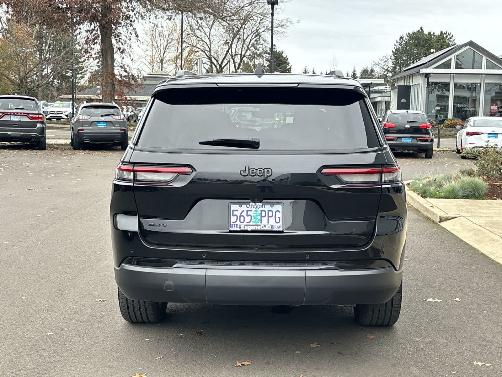 Thumbnail: 2023 Jeep Grand Cherokee - 4