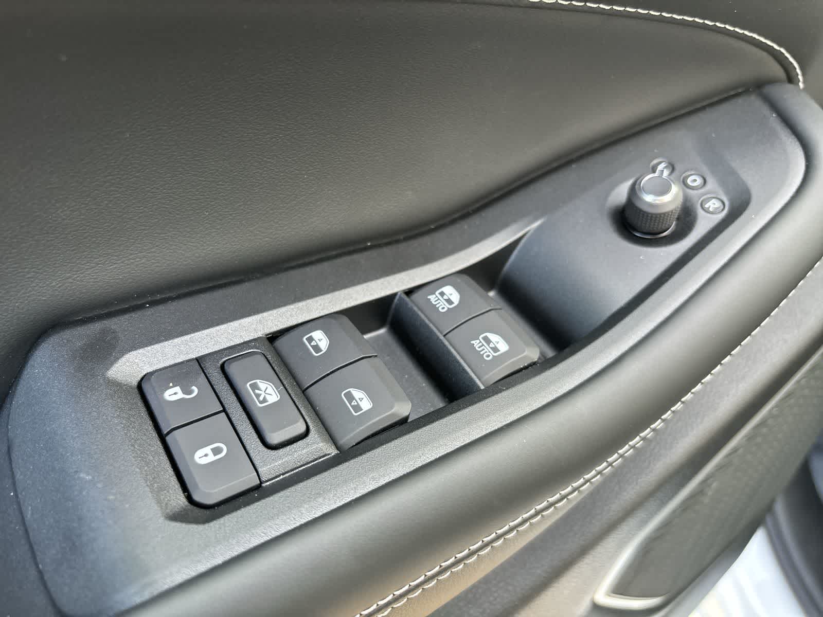 Thumbnail: 2026 Jeep Grand Cherokee - 9