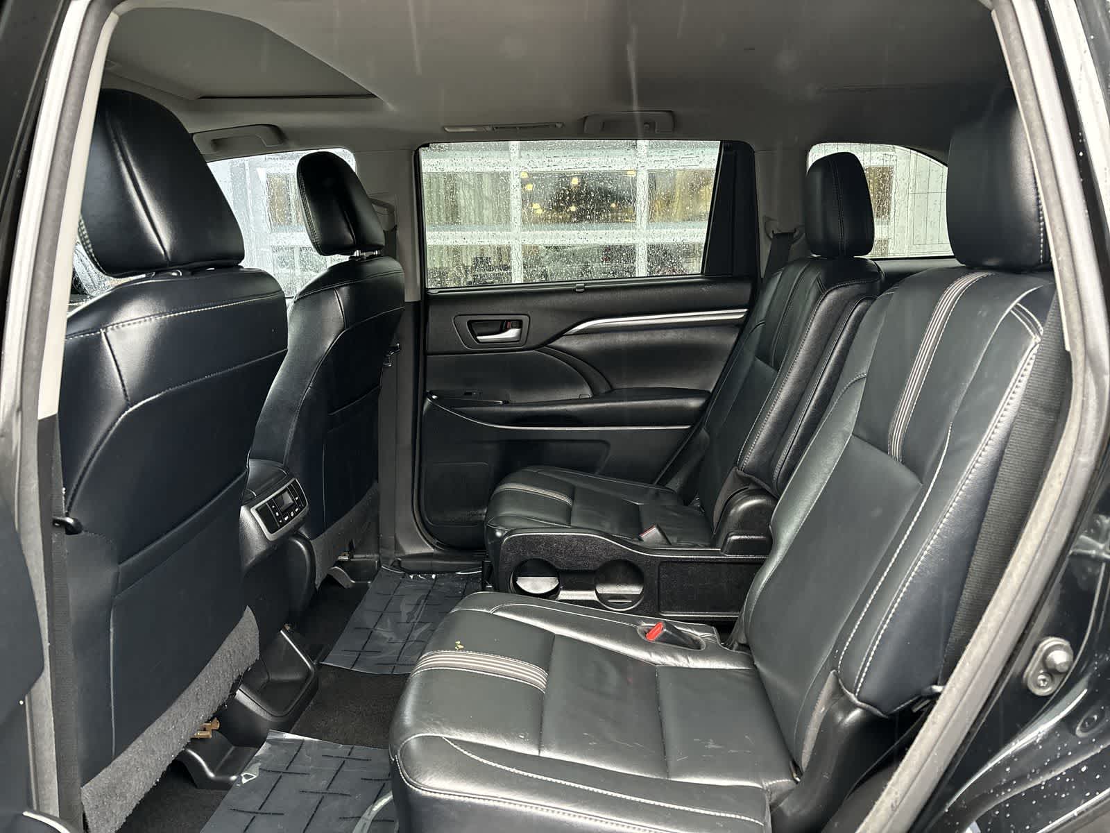 Thumbnail: 2017 Toyota Highlander - 6