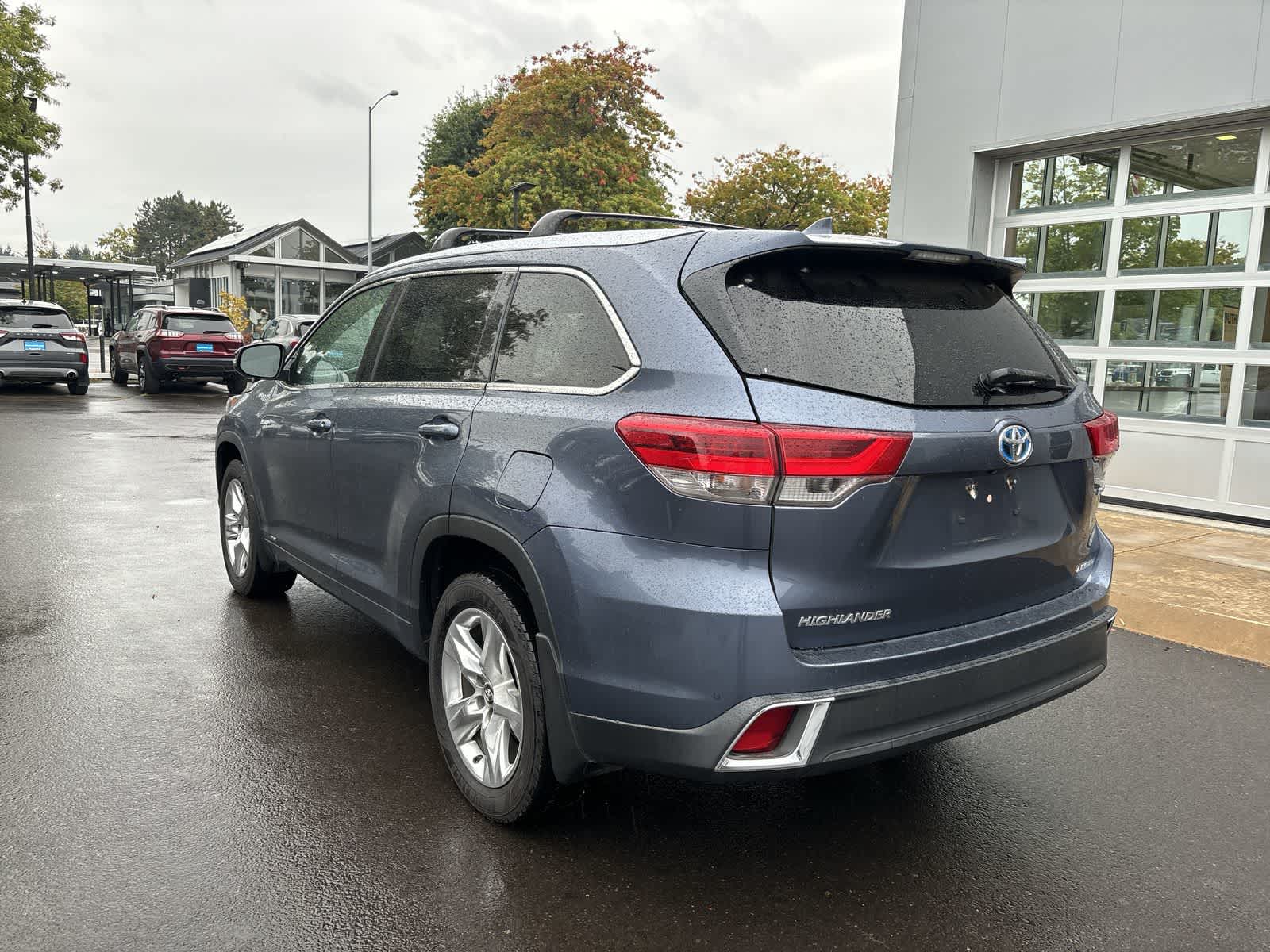 Thumbnail: 2019 Toyota Highlander - 3