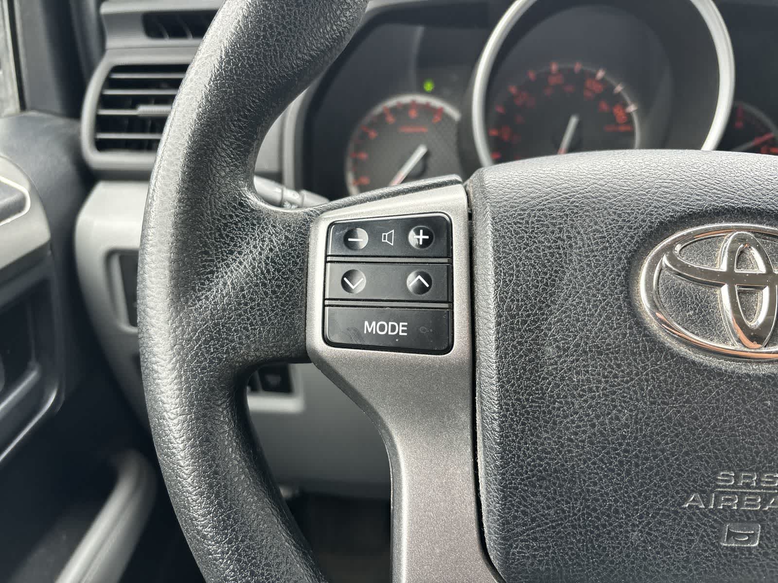 Thumbnail: 2011 Toyota 4Runner - 10
