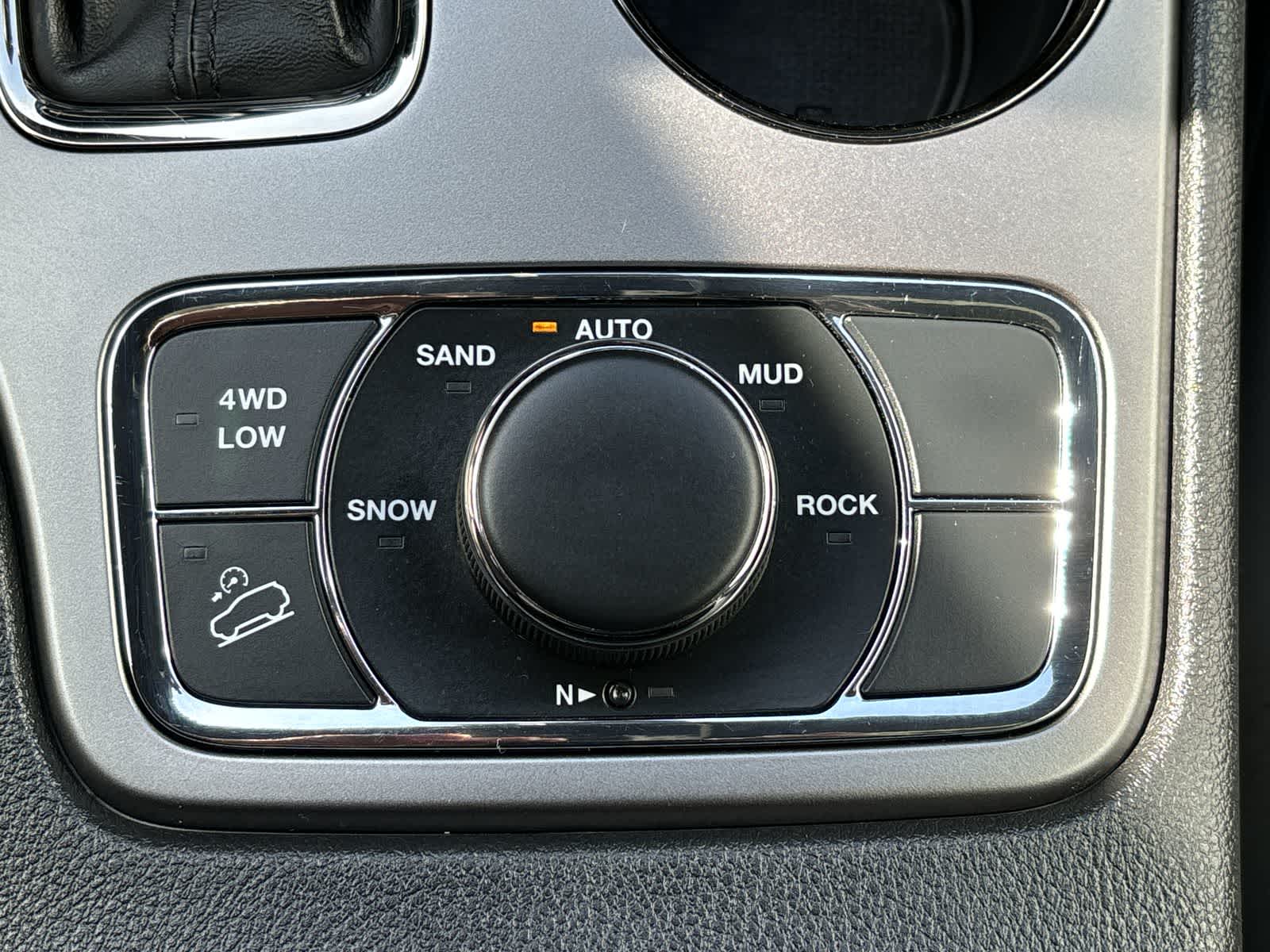 Thumbnail: 2019 Jeep Grand Cherokee - 28