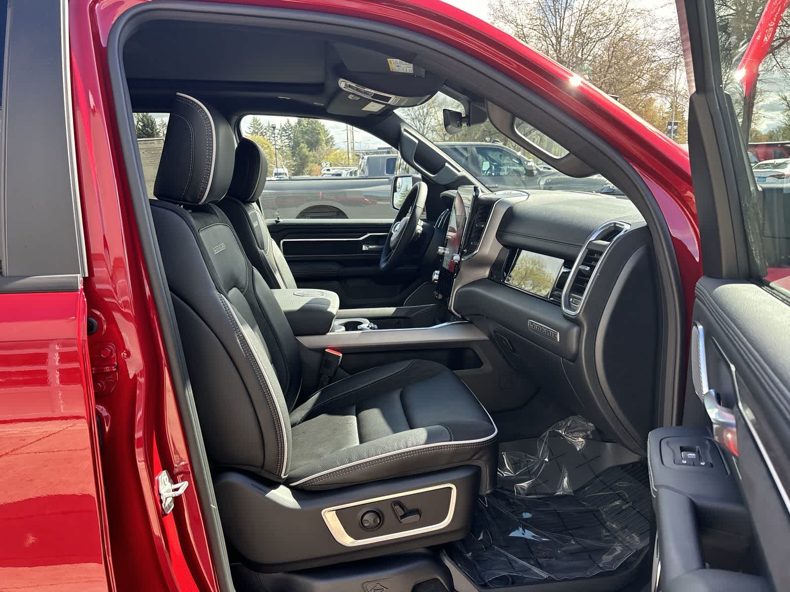 Thumbnail: 2026 RAM 1500 - 9