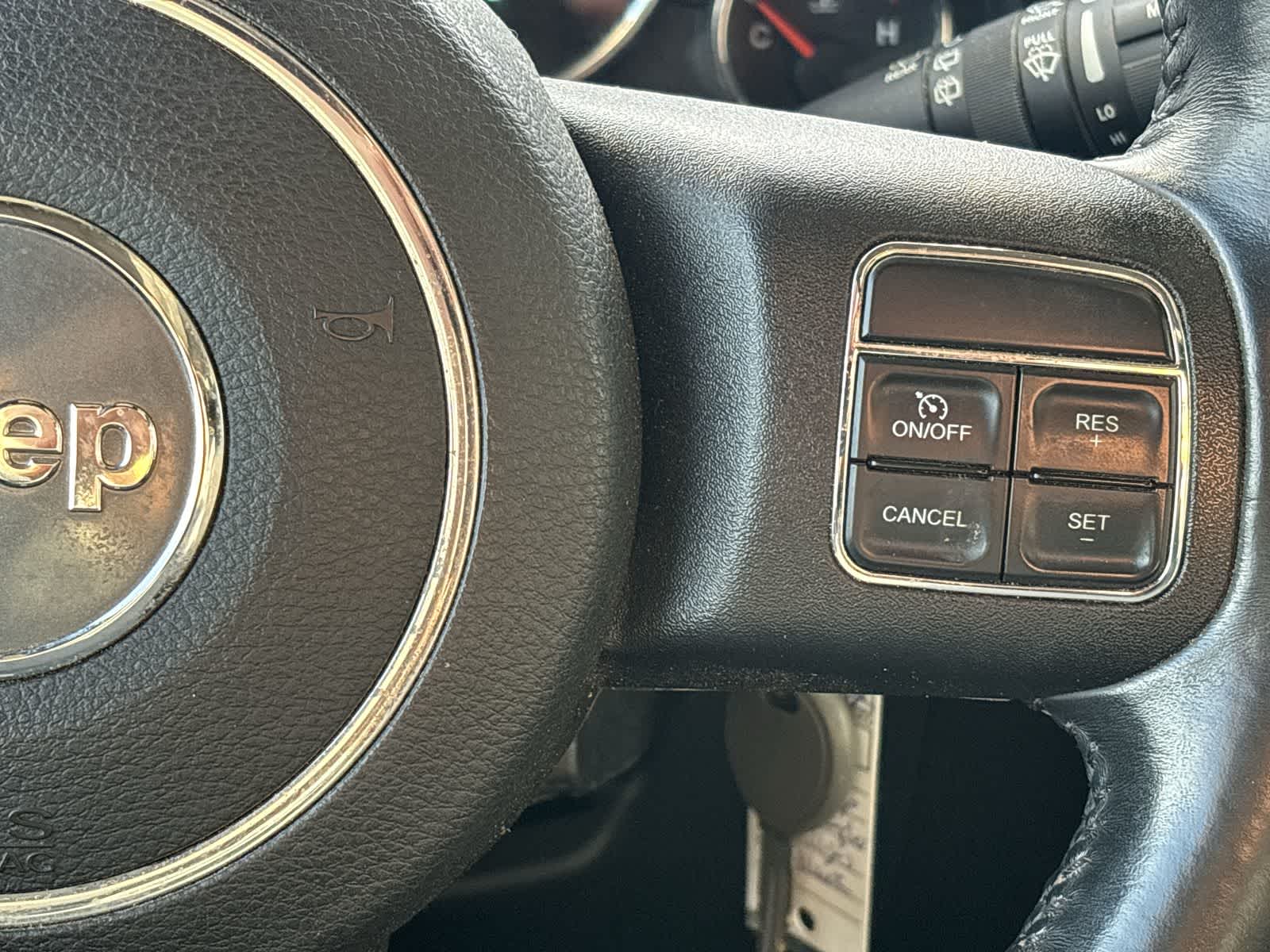 Thumbnail: 2015 Jeep Wrangler - 11