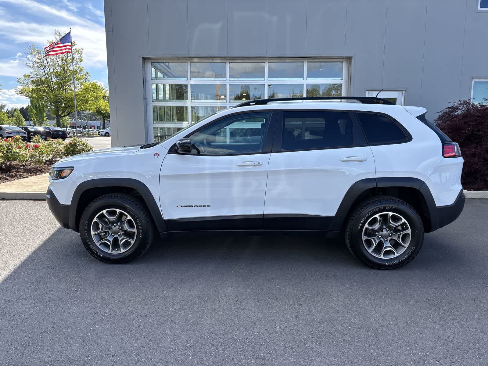 Thumbnail: 2022 Jeep Cherokee - 2