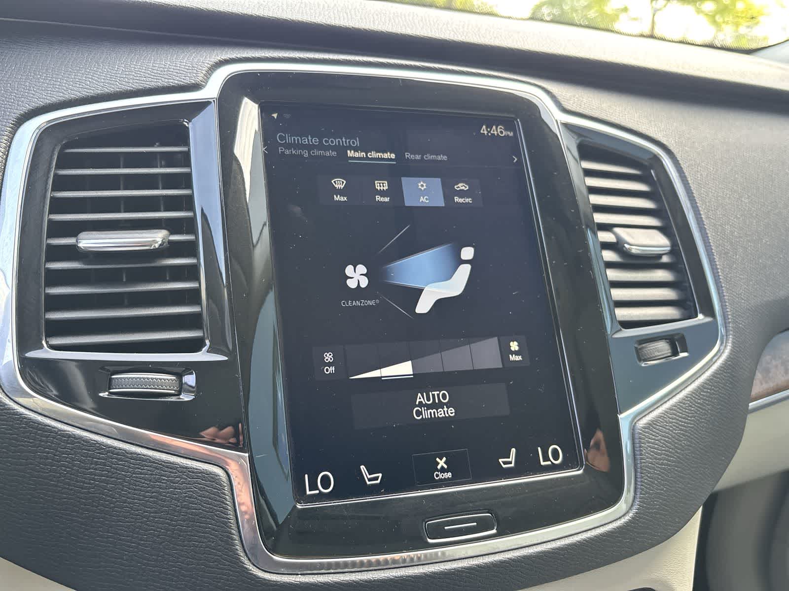 Thumbnail: 2018 Volvo XC90 - 21