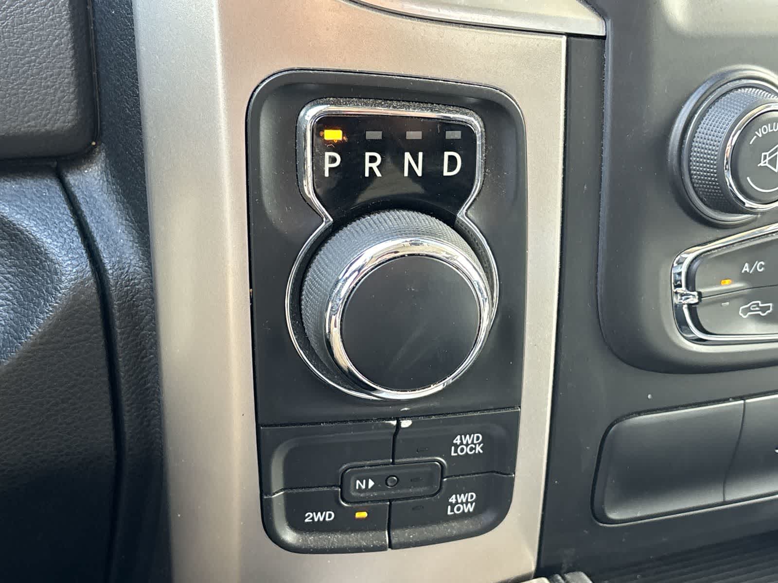 Thumbnail: 2020 RAM 1500 Classic - 23