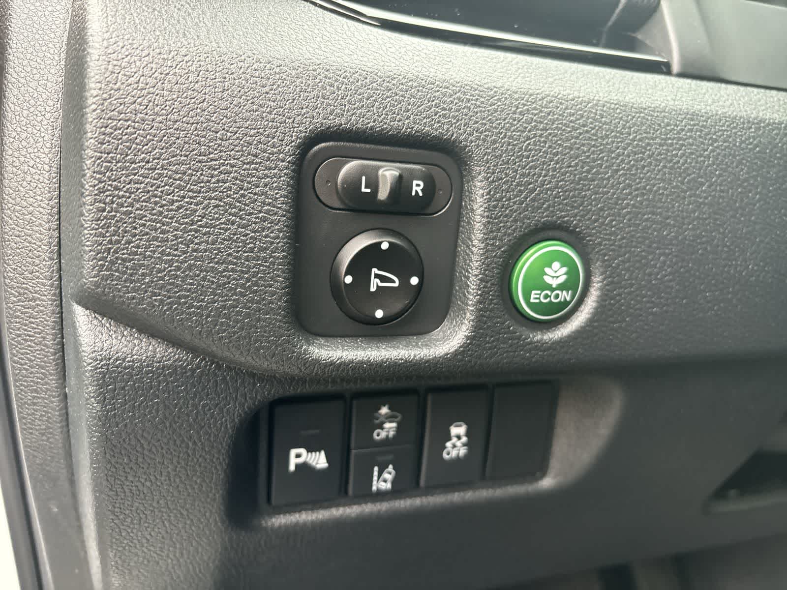 Thumbnail: 2020 Honda Pilot - 9