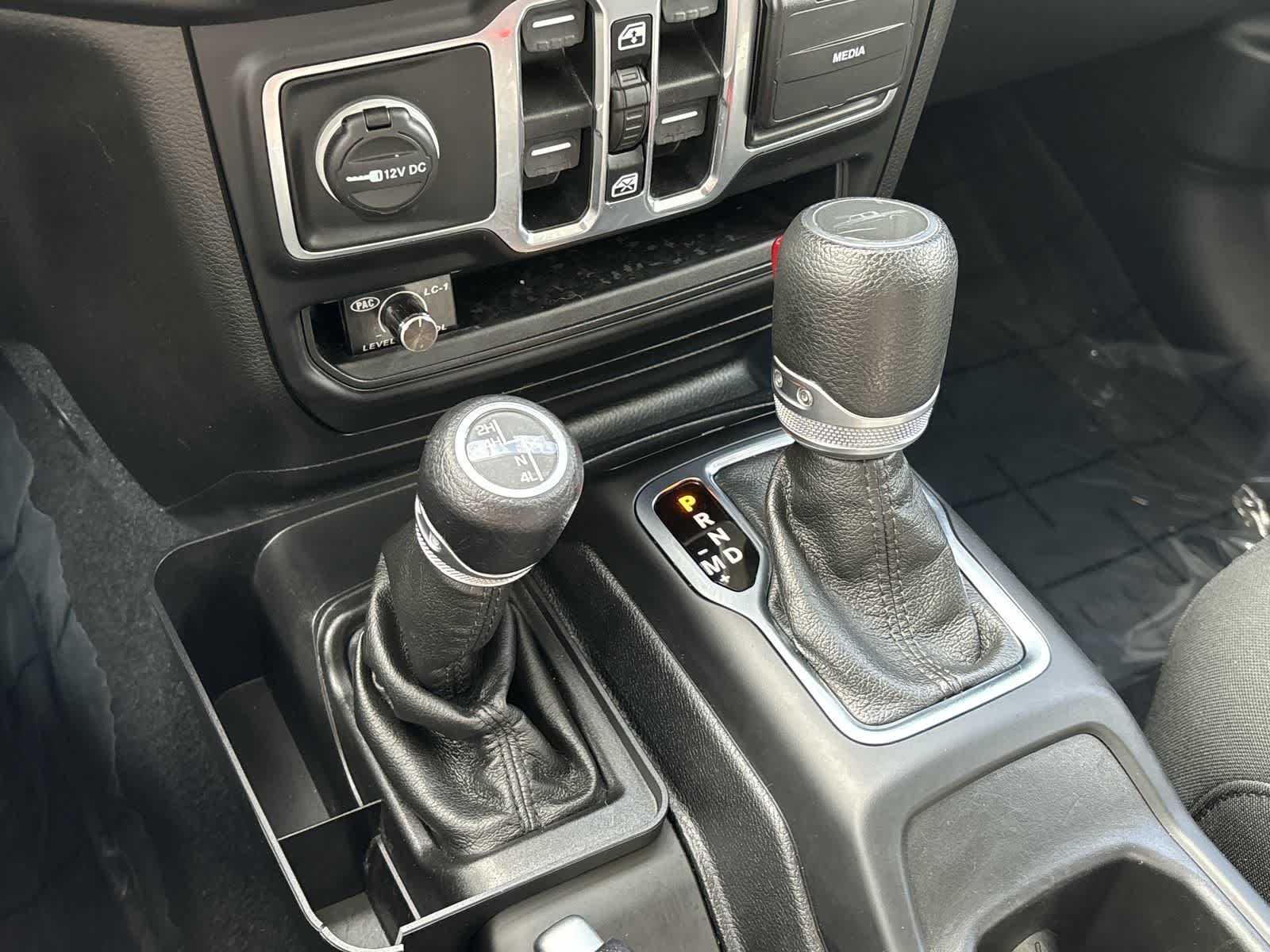 Thumbnail: 2020 Jeep Gladiator - 26