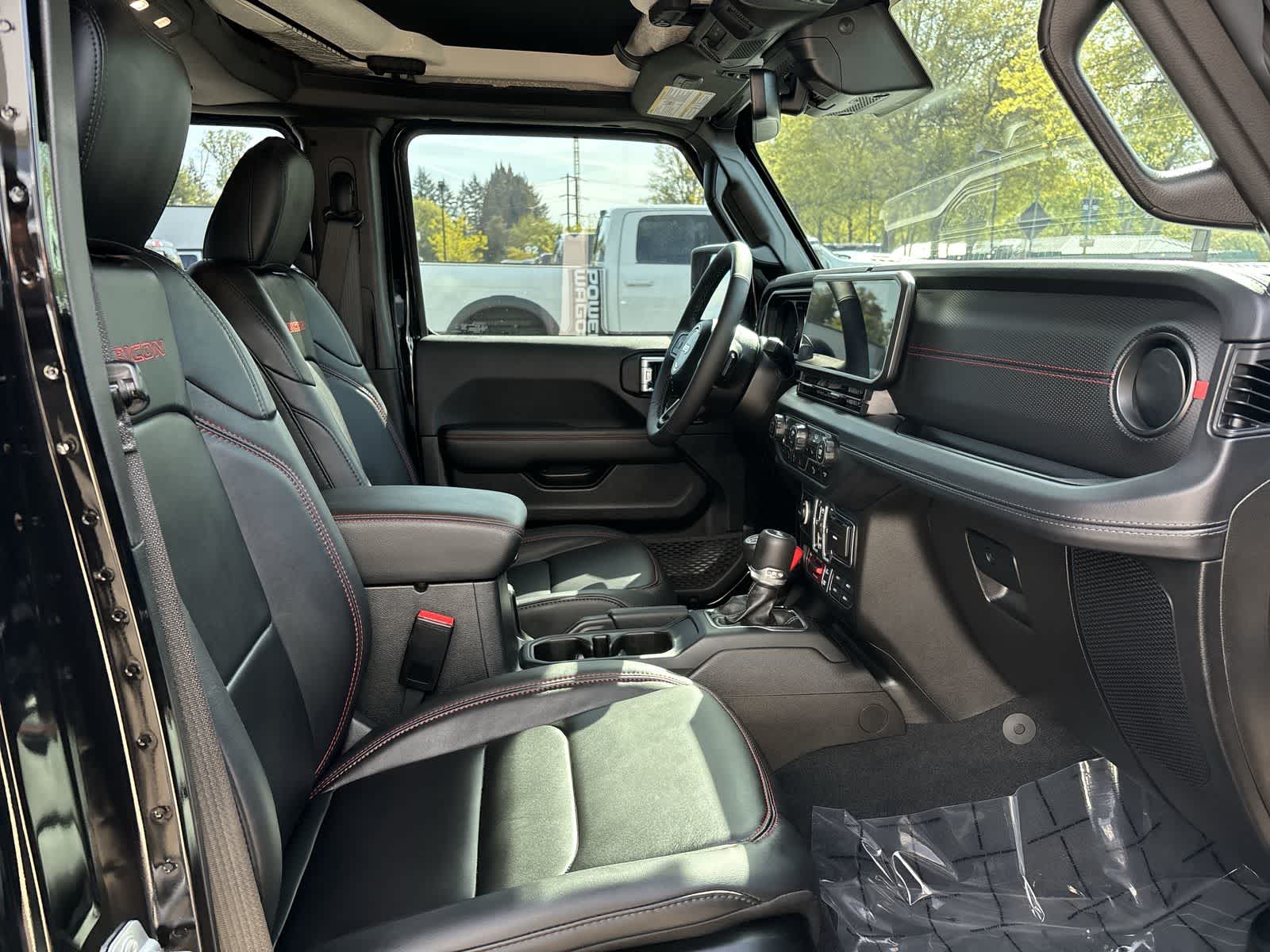 Thumbnail: 2025 Jeep Wrangler - 6