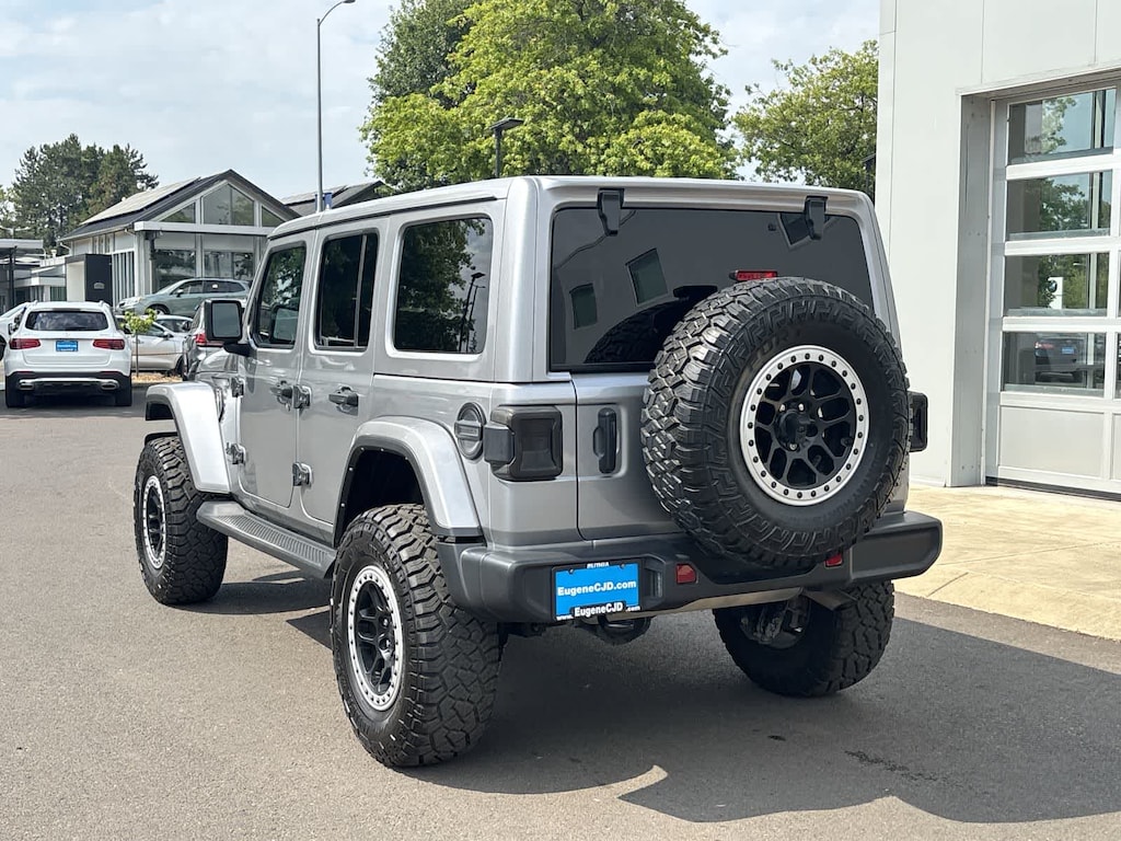 Used 2021 Jeep Wrangler Unlimited Sahara SUV