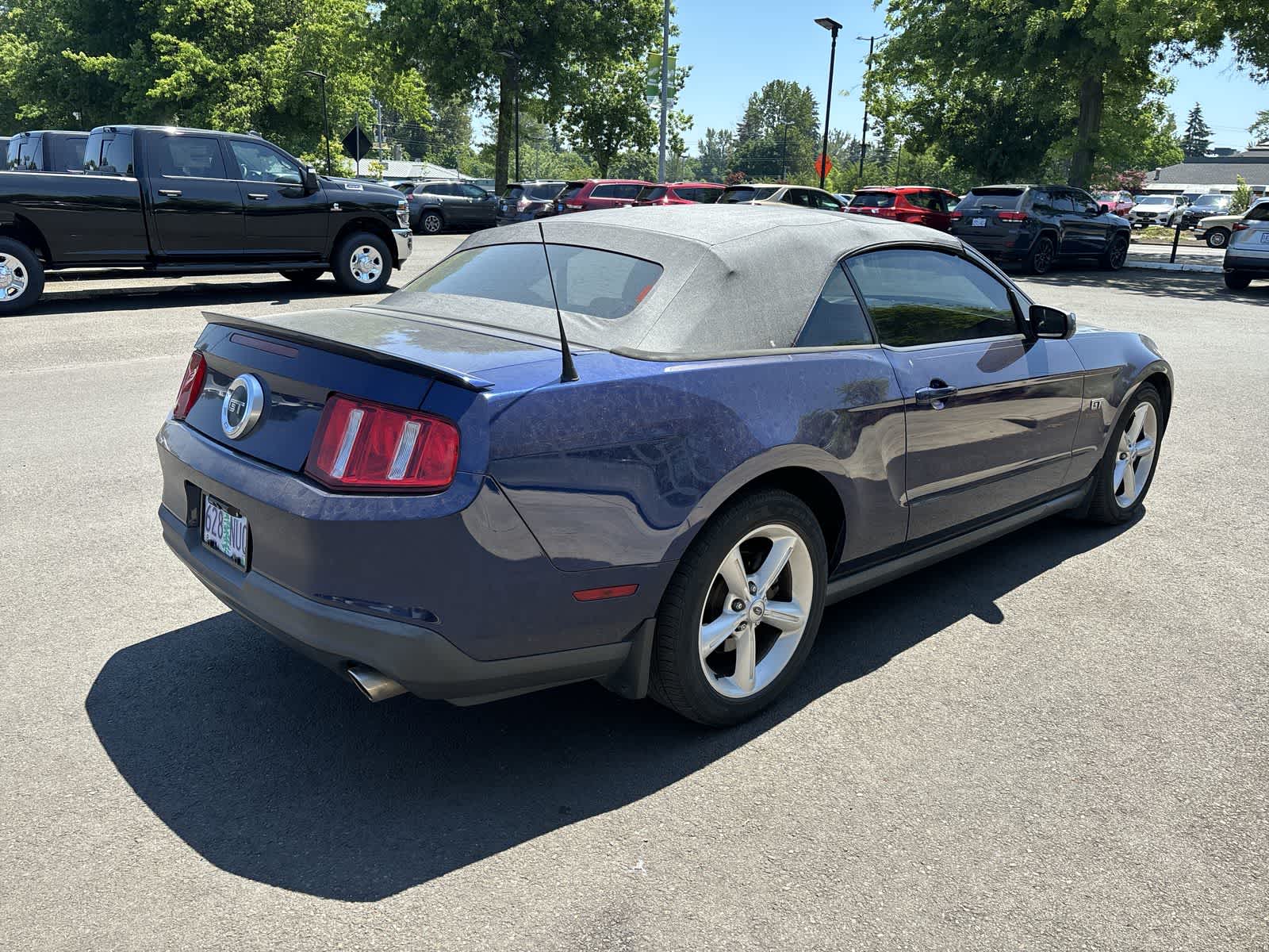 2010 Ford Mustang  4