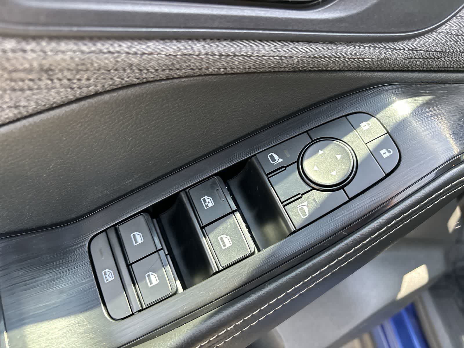 2023 Nissan Rogue SV 9