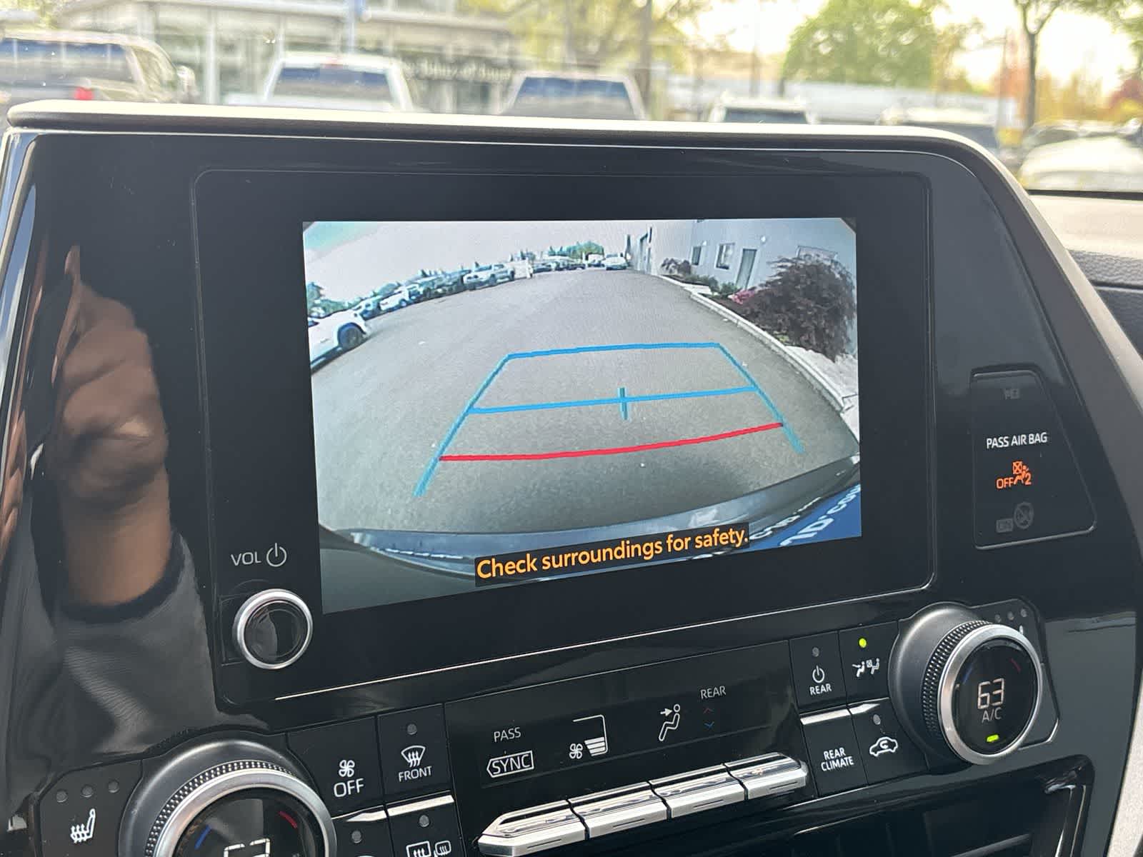 Thumbnail: 2023 Toyota Highlander - 22