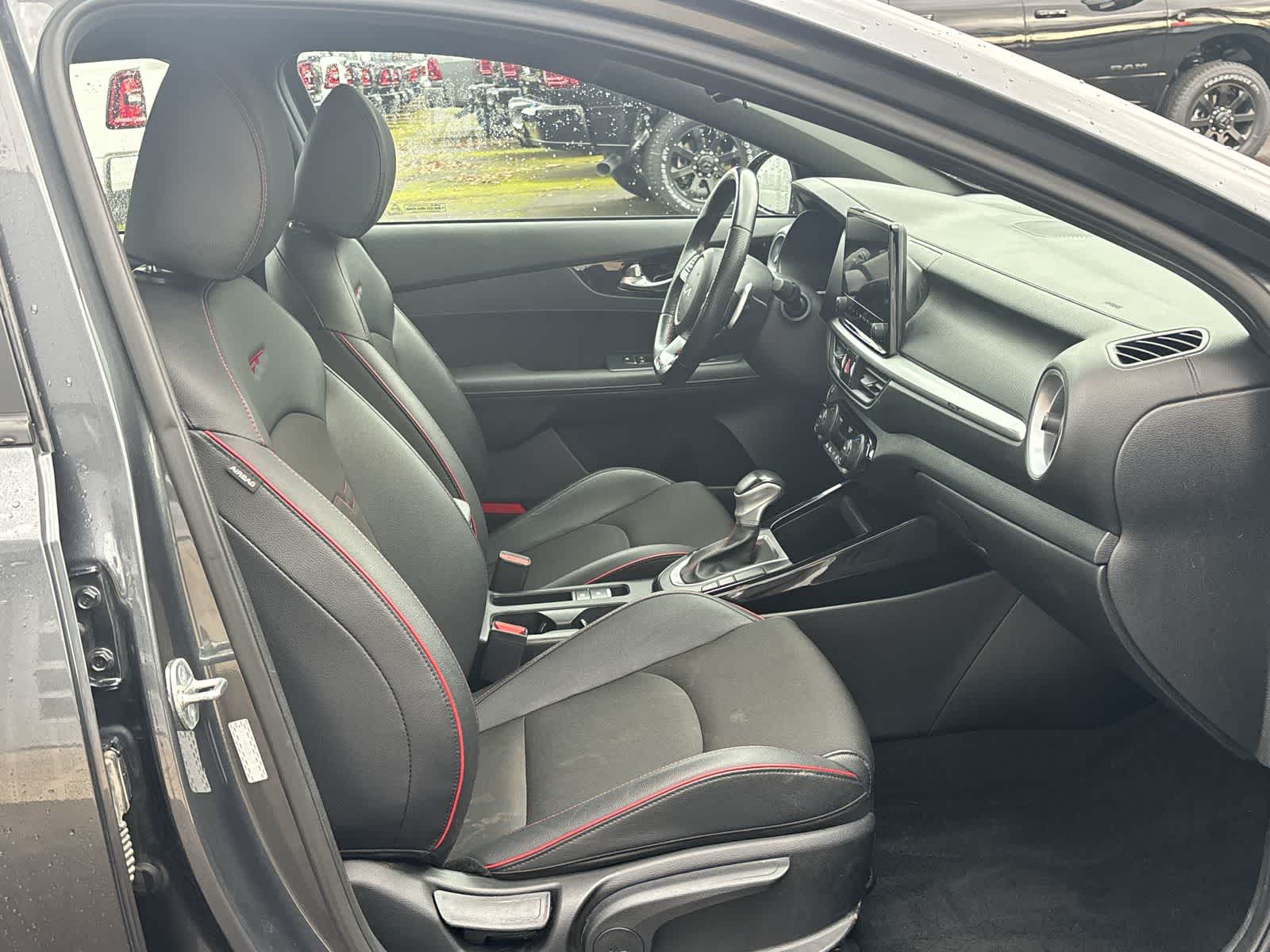 Thumbnail: 2024 Kia Forte - 9