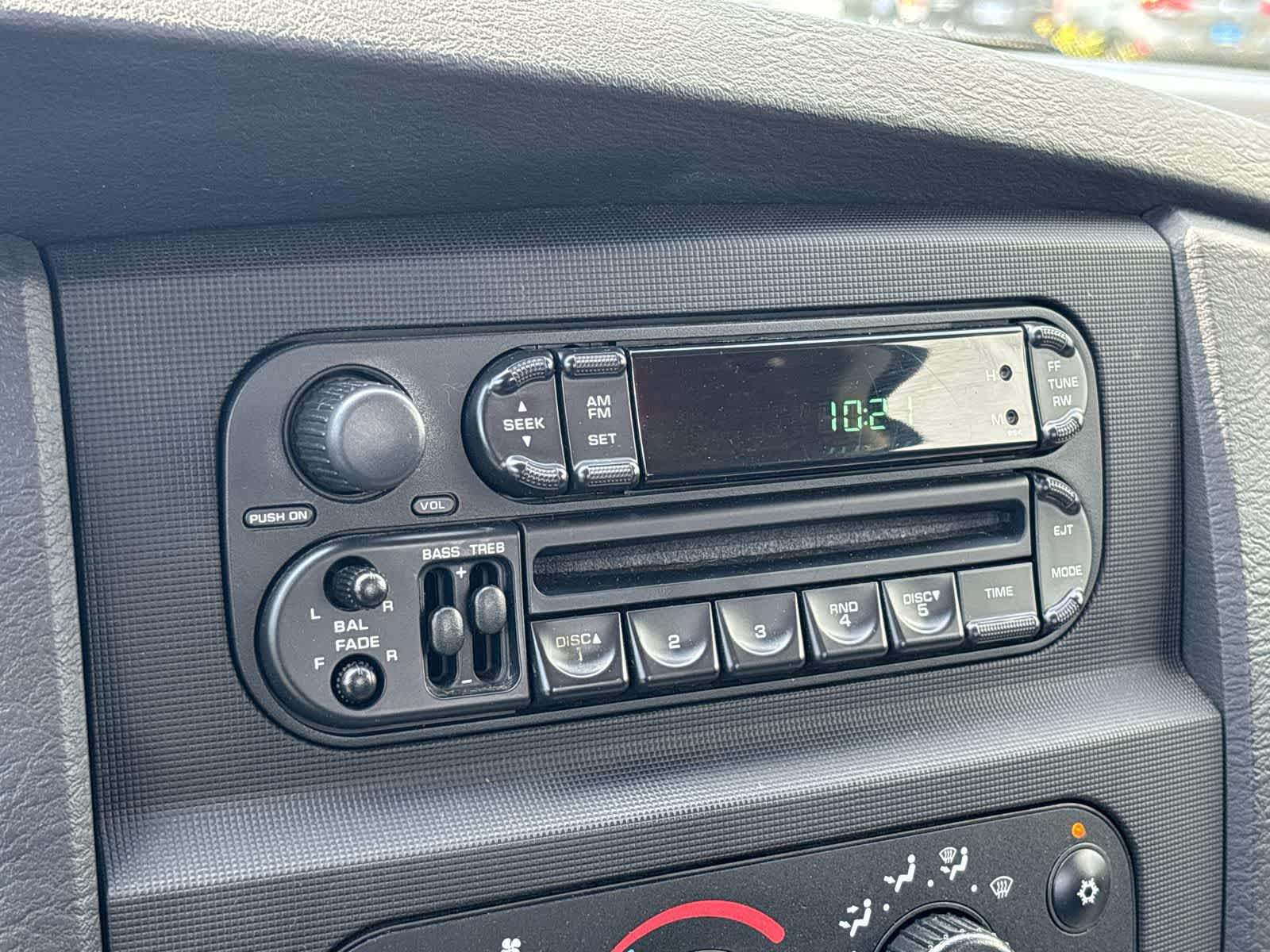 2004 Dodge Ram 1500 Laramie 18