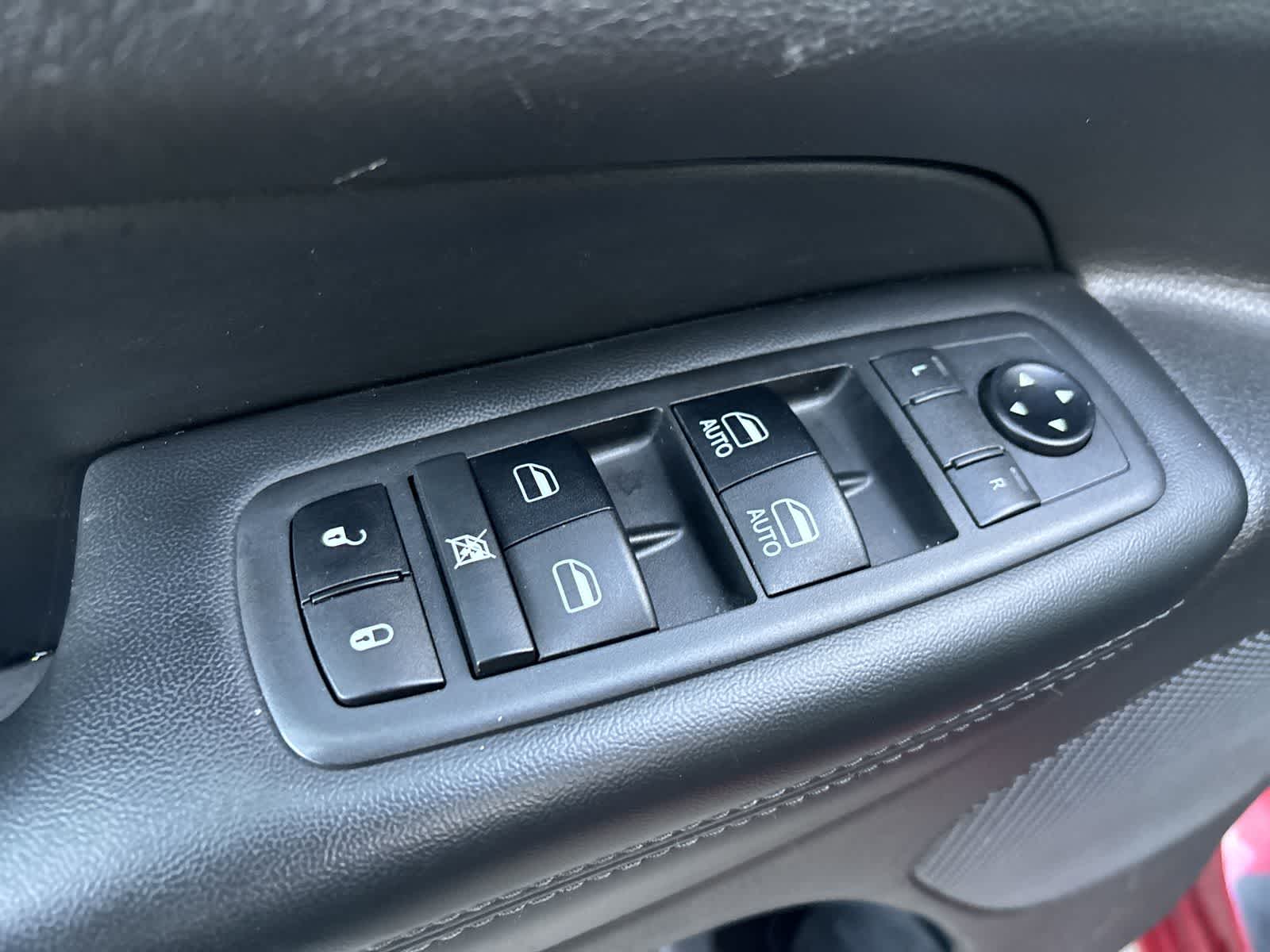 Thumbnail: 2019 Jeep Grand Cherokee - 8