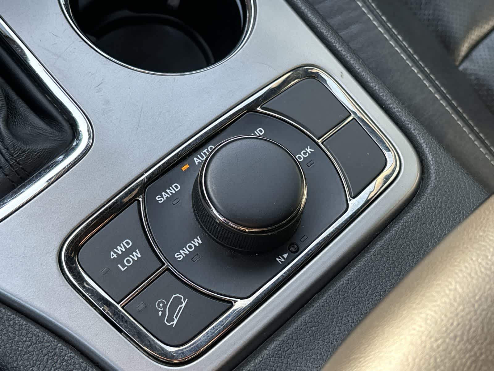 Thumbnail: 2021 Jeep Grand Cherokee - 26