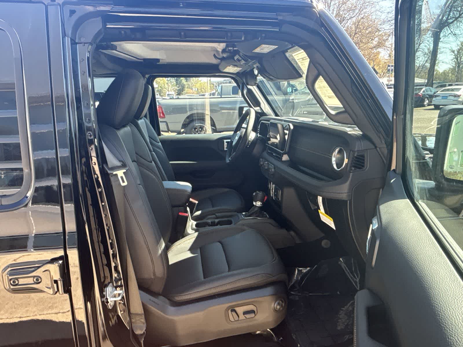 Thumbnail: 2026 Jeep Gladiator - 9