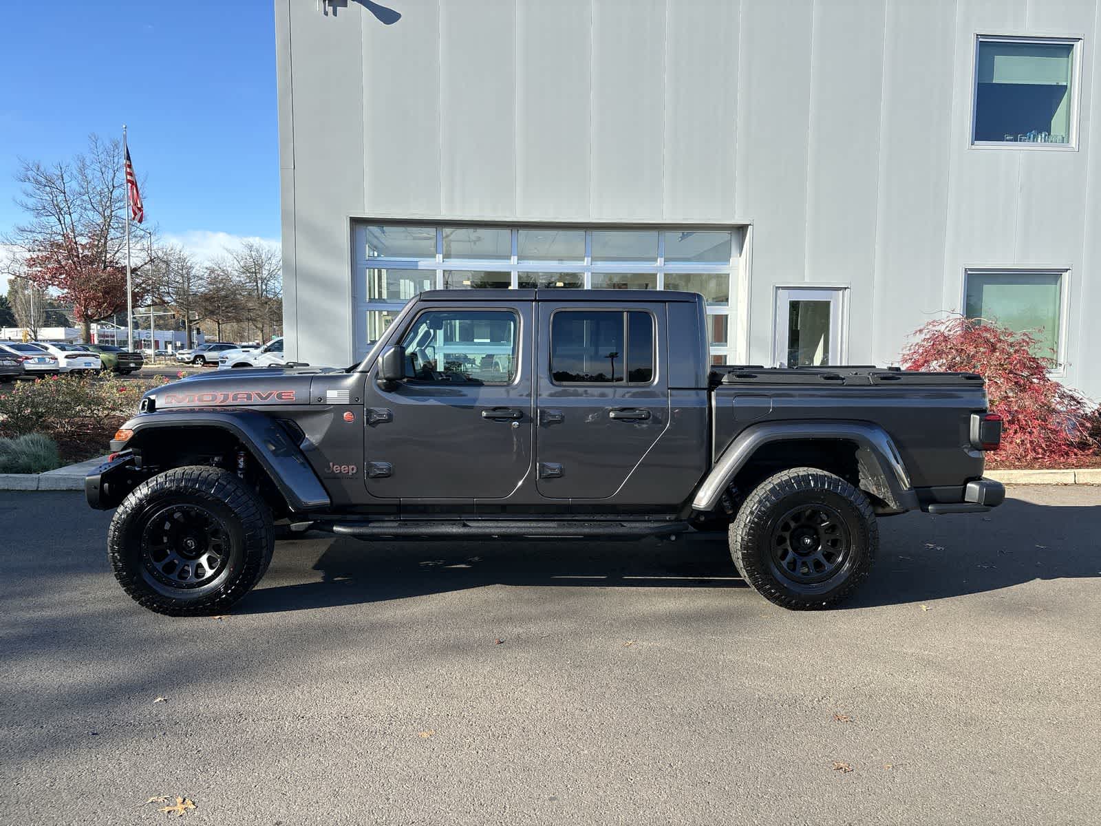 2025 Jeep Gladiator Mojave photo 2
