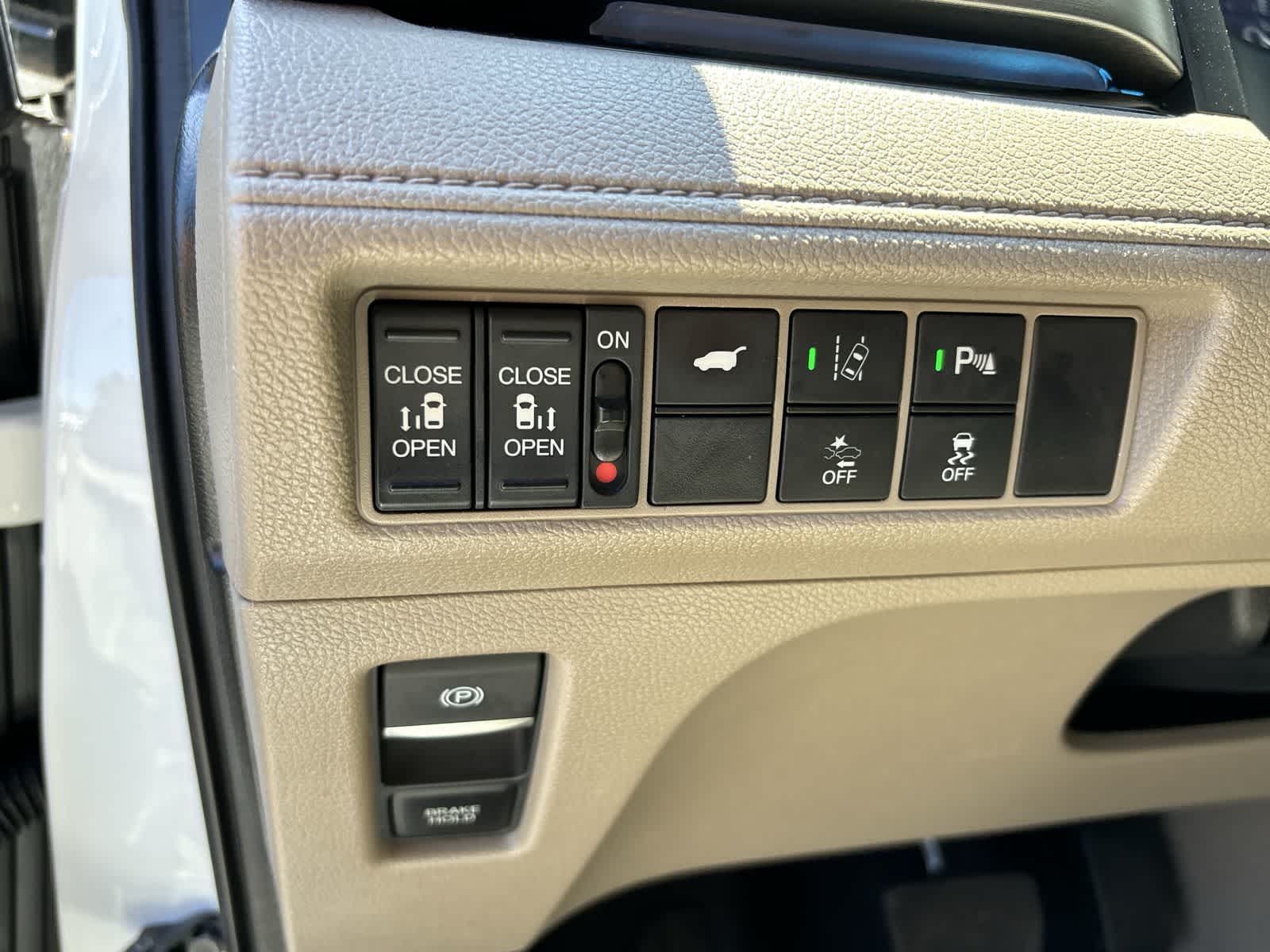 Thumbnail: 2020 Honda Odyssey - 10