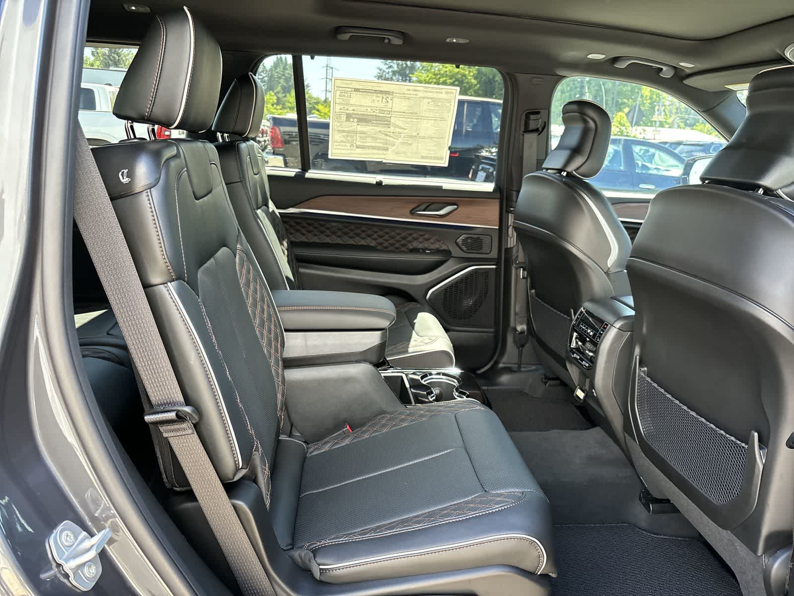 Thumbnail: 2025 Jeep Grand Cherokee L - 7