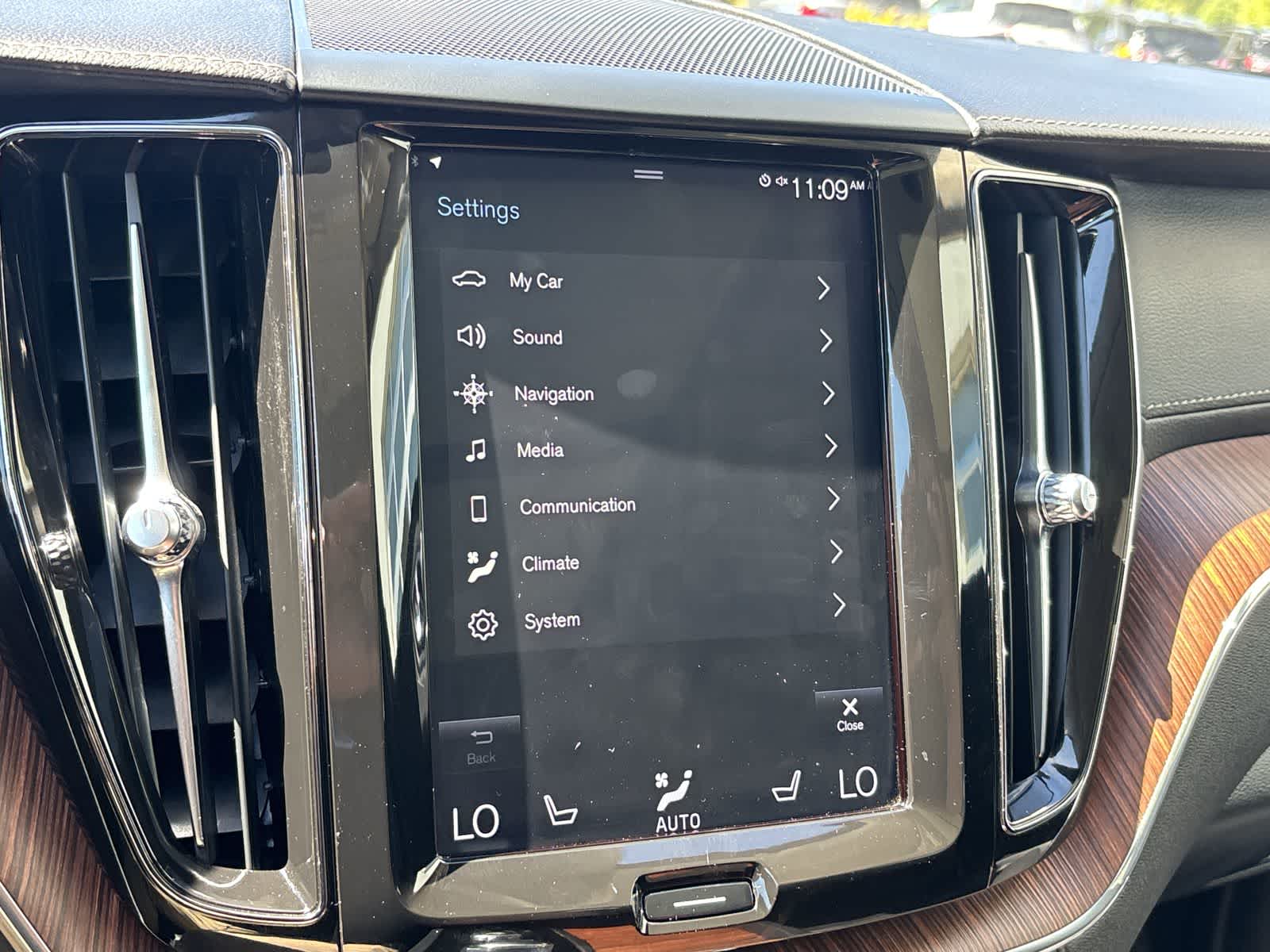 Thumbnail: 2019 Volvo XC60 - 22