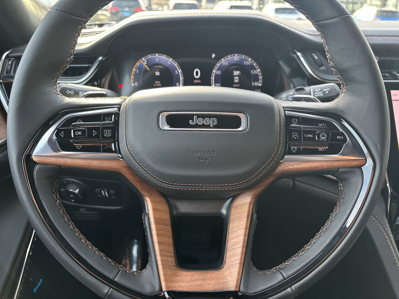 Thumbnail: 2025 Jeep Grand Cherokee - 12