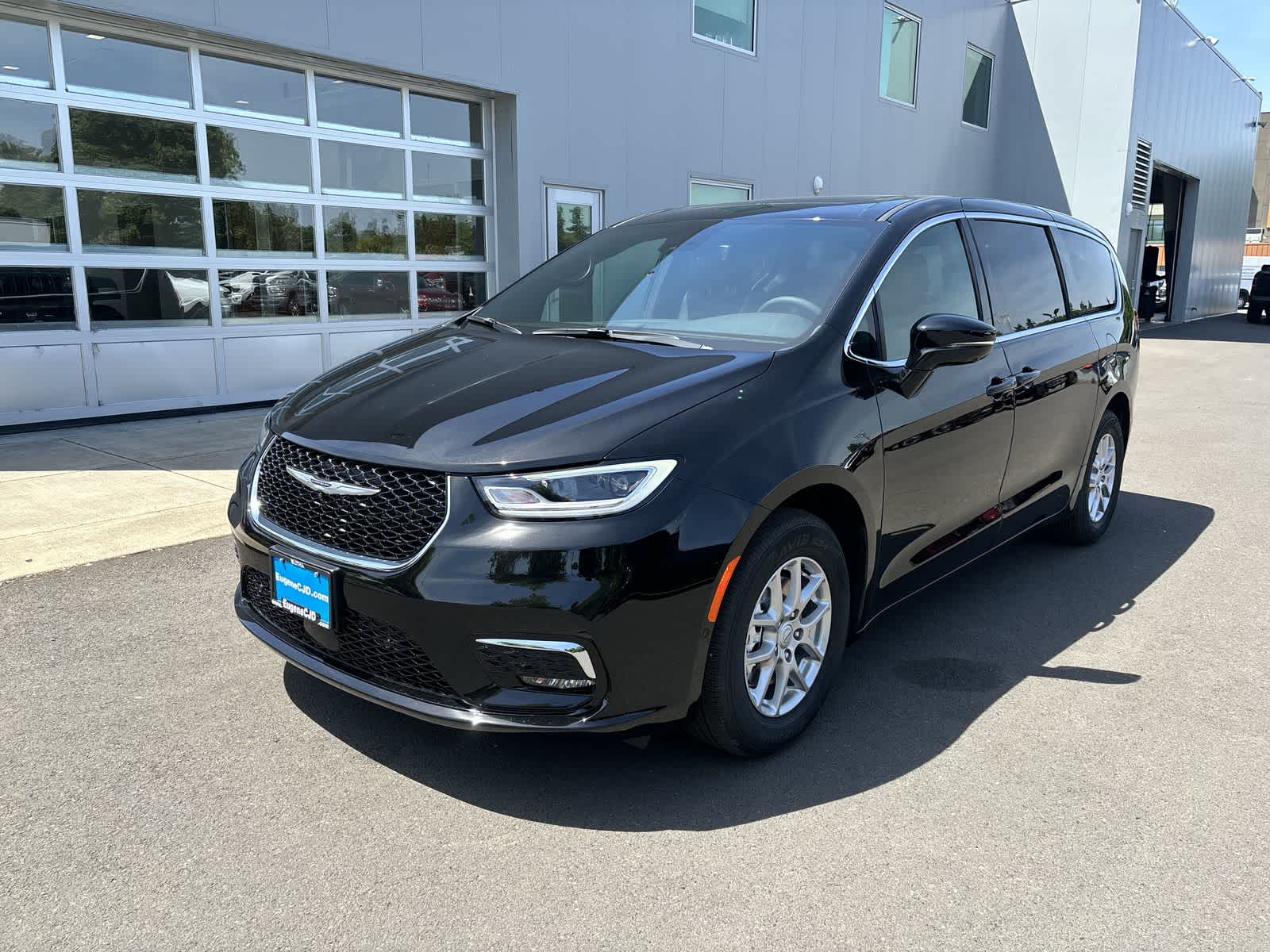 2025 Chrysler Pacifica Select -
                  Eugene, OR