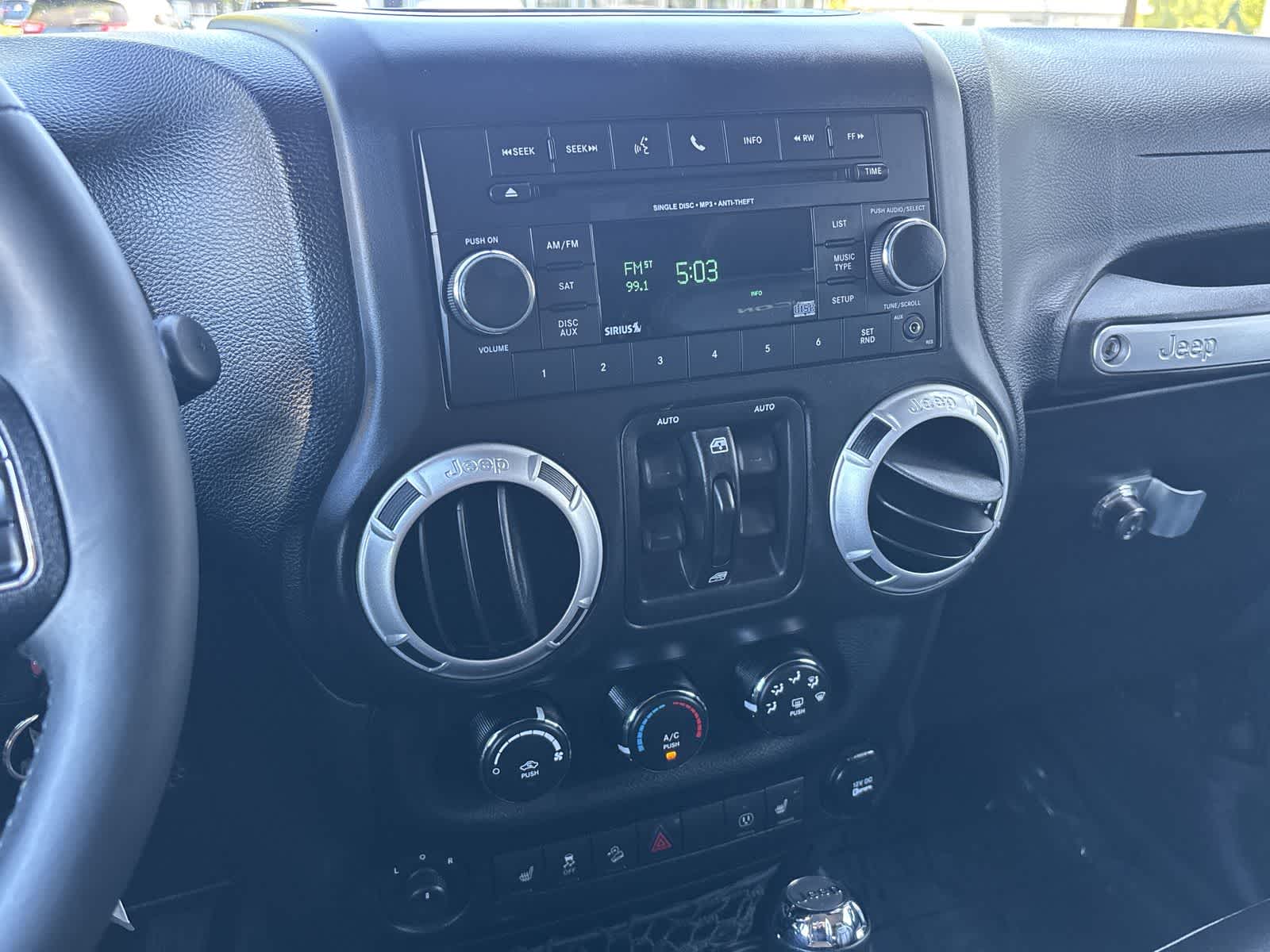 Thumbnail: 2014 Jeep Wrangler - 19