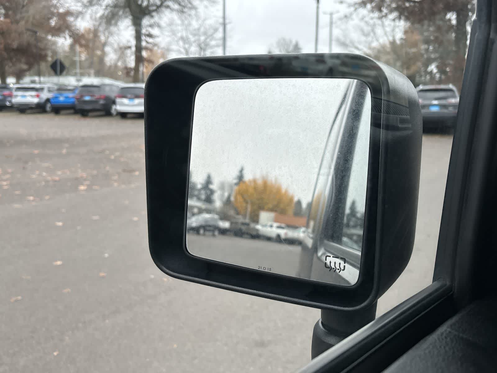 Thumbnail: 2015 Jeep Wrangler - 24