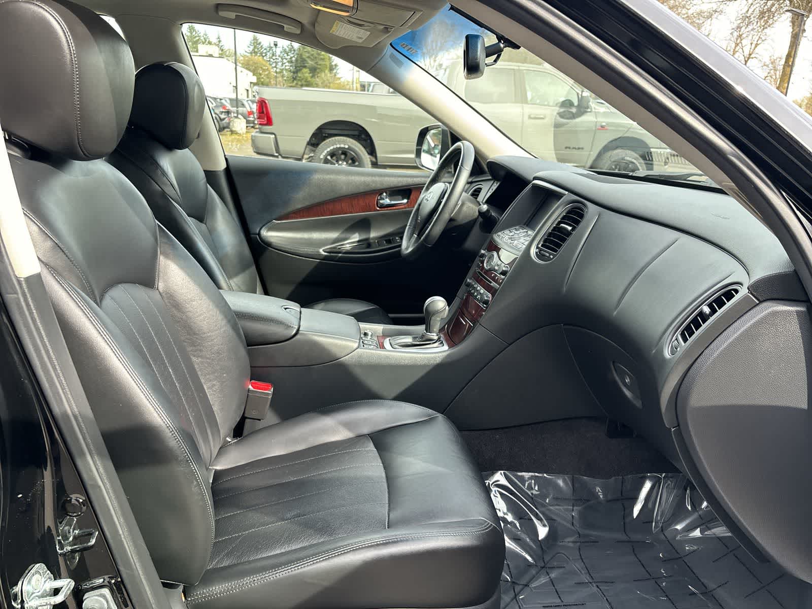 Thumbnail: 2017 INFINITI QX50 - 5