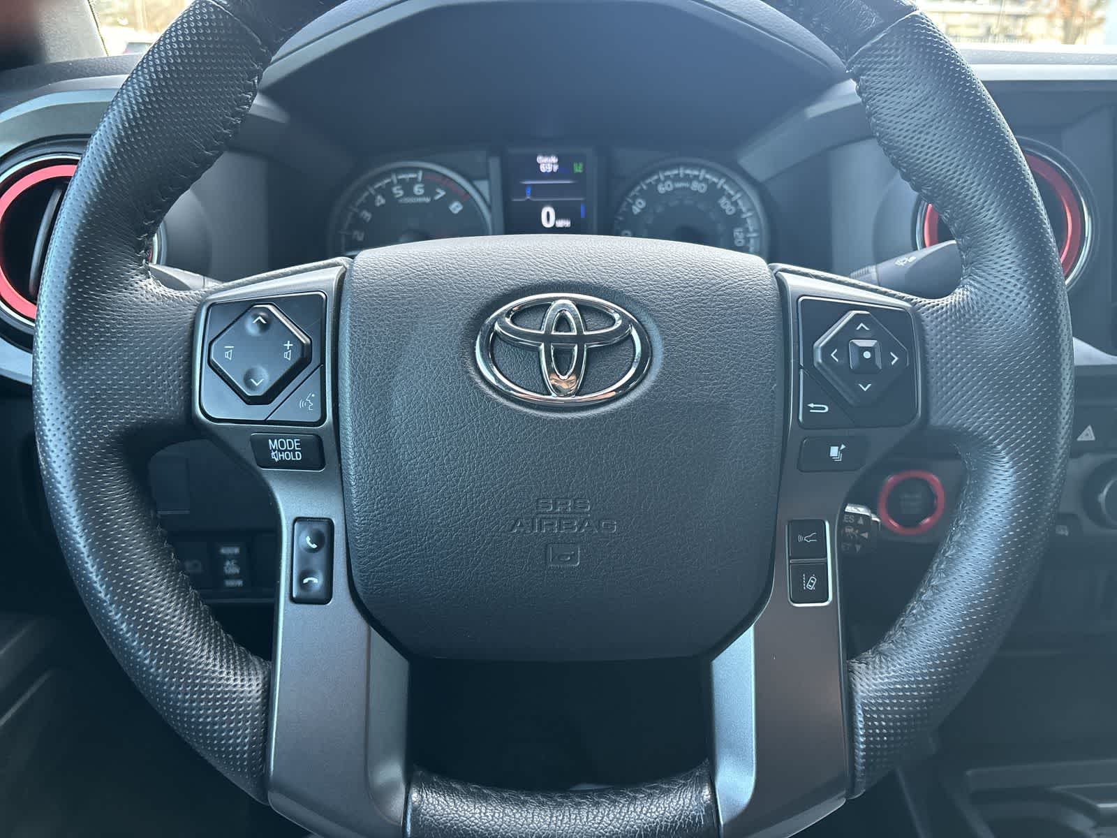 Thumbnail: 2021 Toyota Tacoma - 10