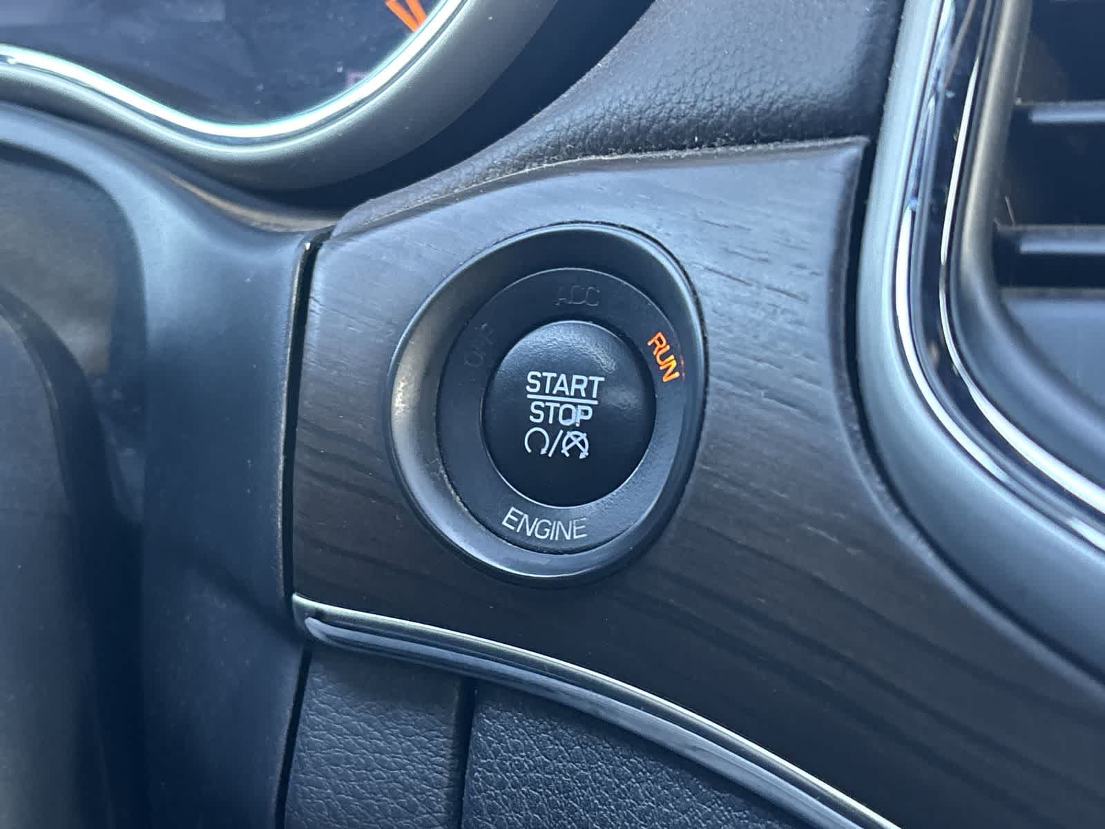 Thumbnail: 2014 Jeep Grand Cherokee - 21