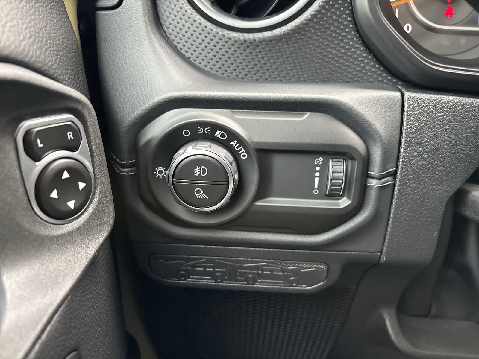 Thumbnail: 2026 Jeep Gladiator - 24