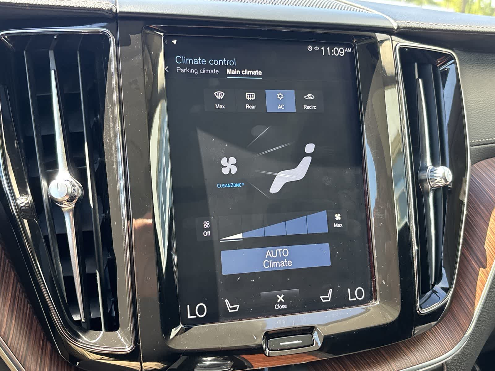 Thumbnail: 2019 Volvo XC60 - 26