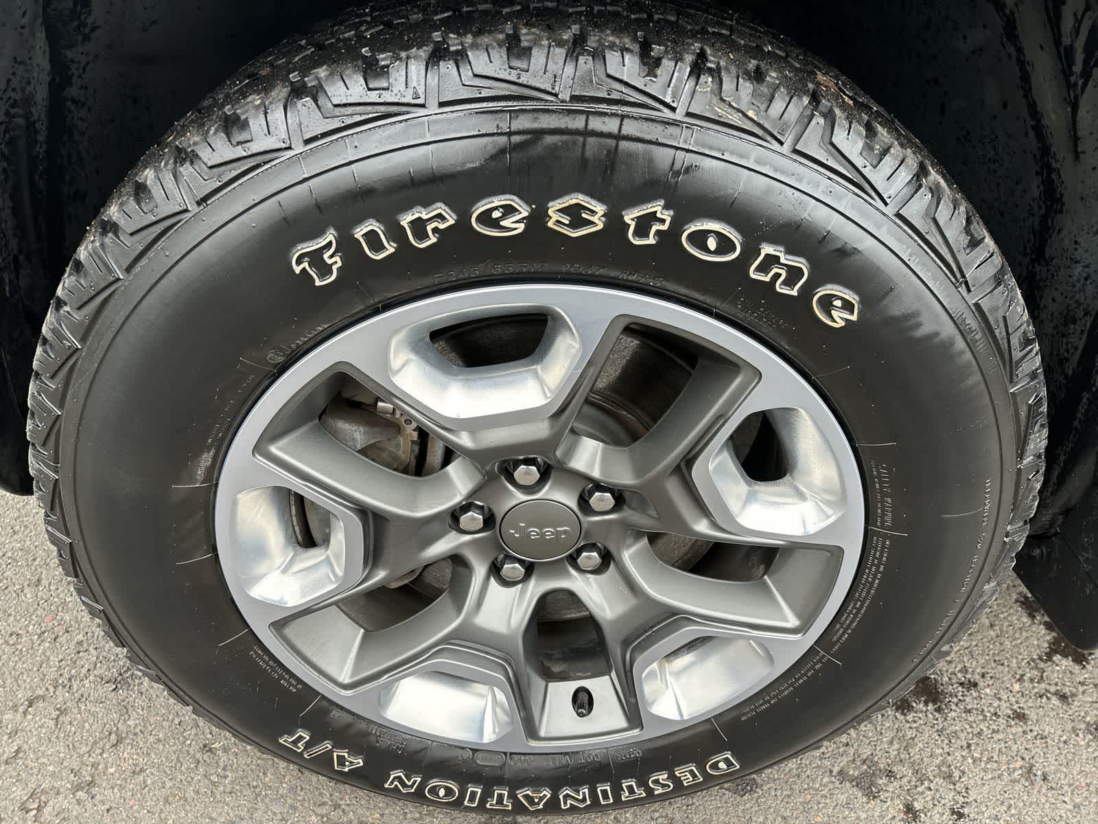 Thumbnail: 2019 Jeep Cherokee - 4