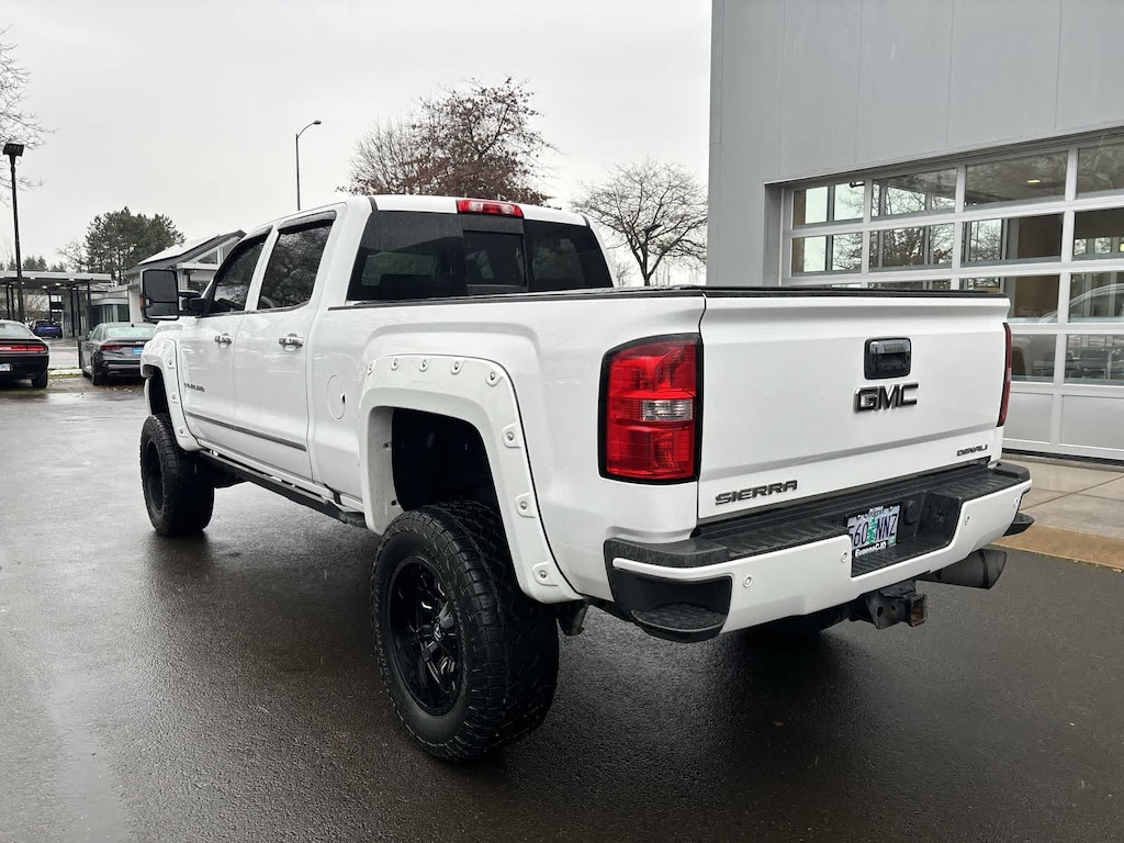 Used 2016 GMC Sierra 2500HD Denali Truck Crew Cab
