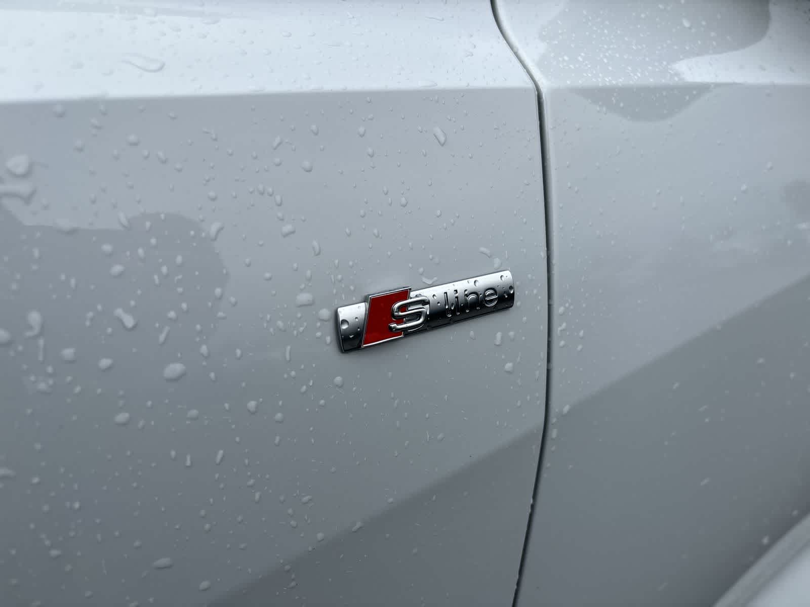 Thumbnail: 2020 Audi Q8 - 8