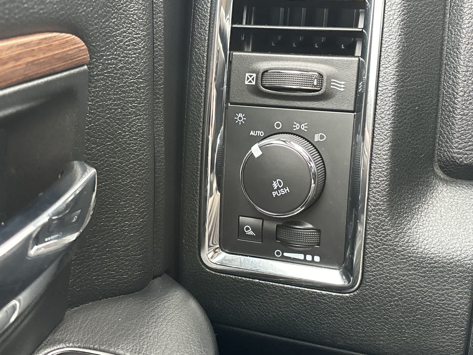 Thumbnail: 2015 RAM 1500 - 16