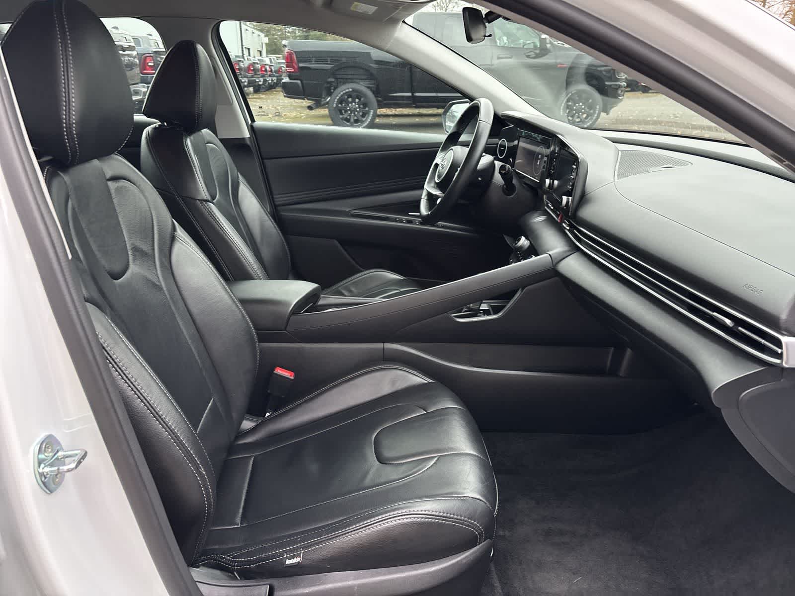 Thumbnail: 2021 Hyundai Elantra - 4