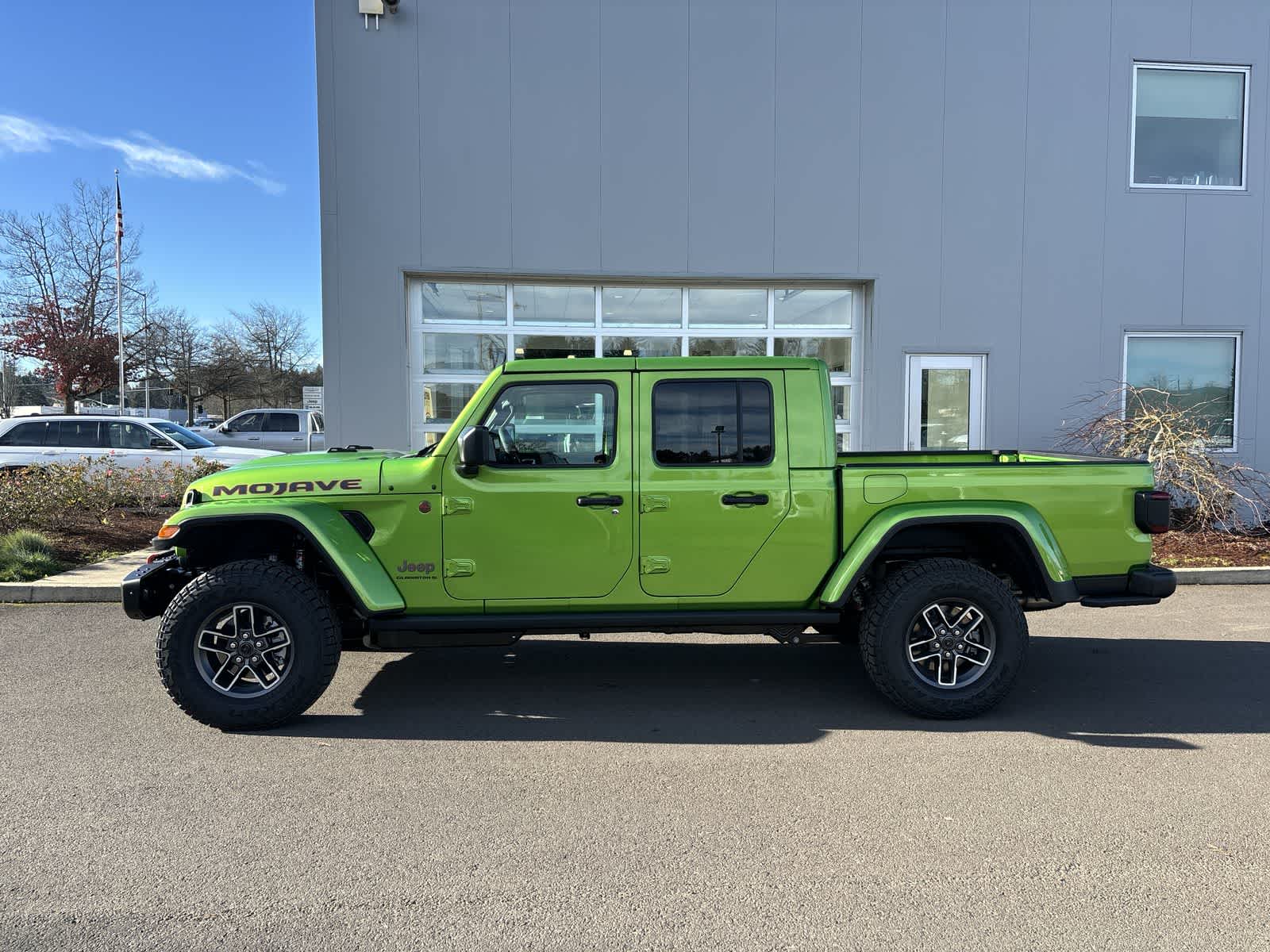 Thumbnail: 2026 Jeep Gladiator - 2