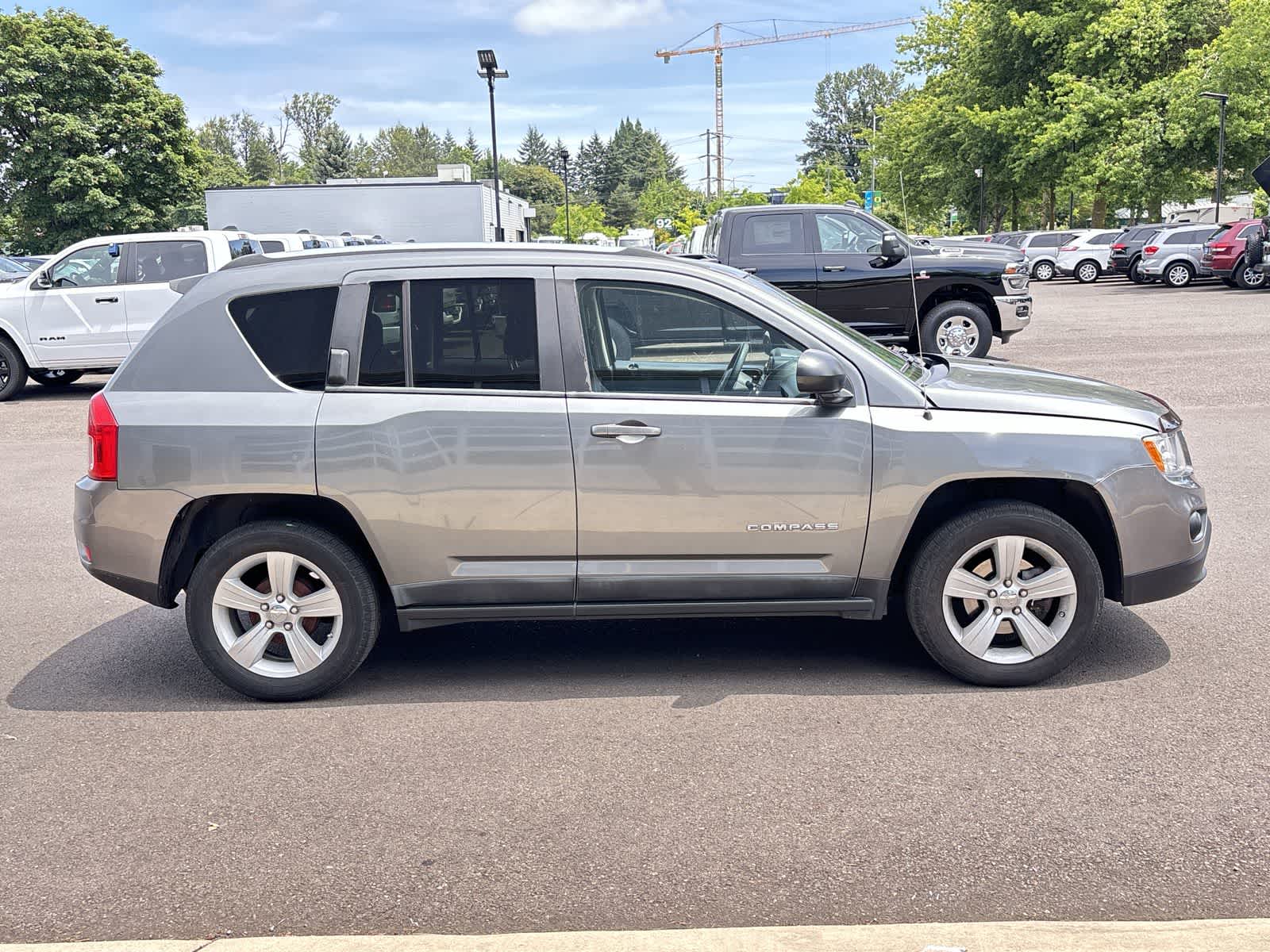 Thumbnail: 2011 Jeep Compass - 6