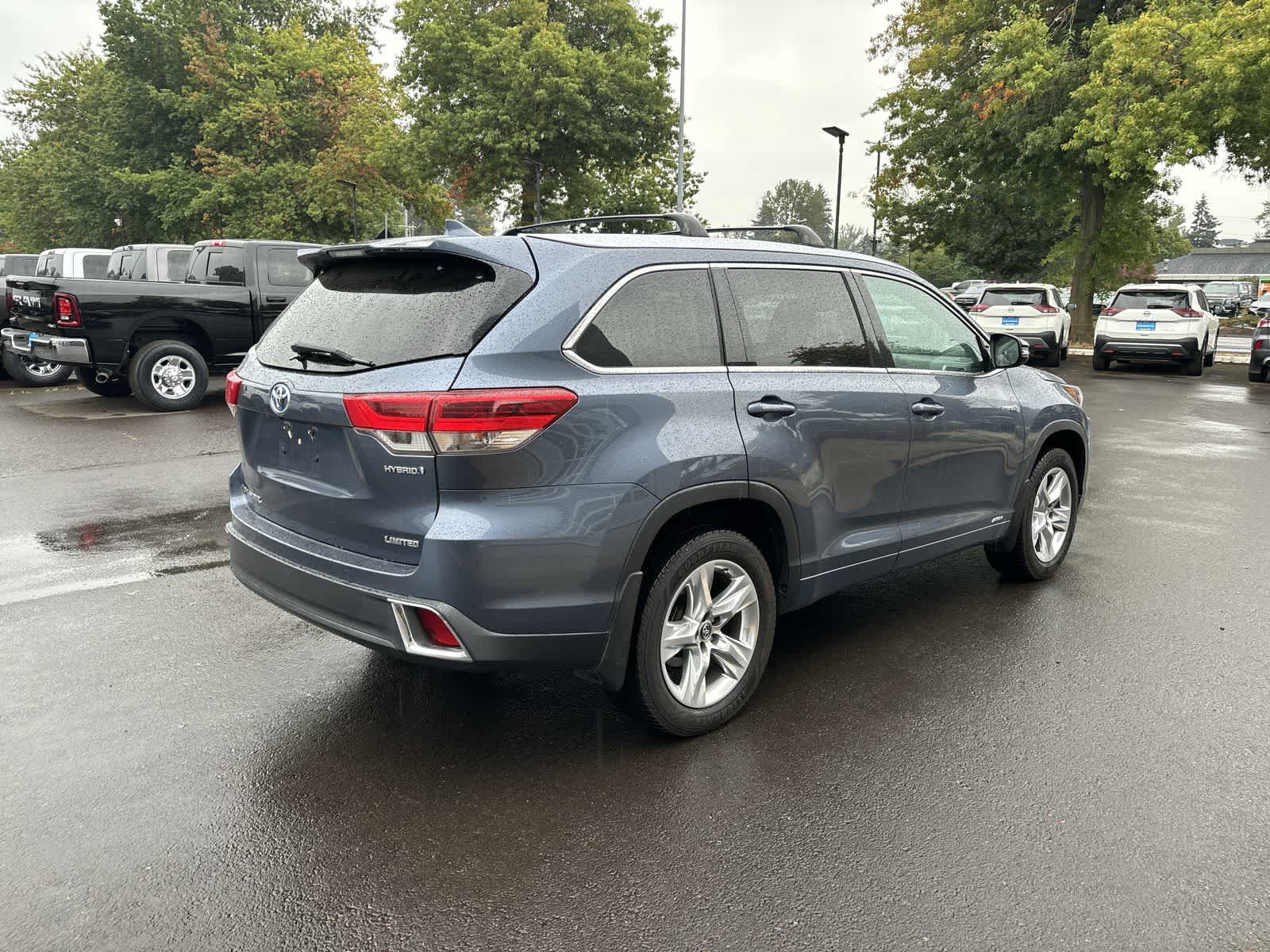 Thumbnail: 2019 Toyota Highlander - 4