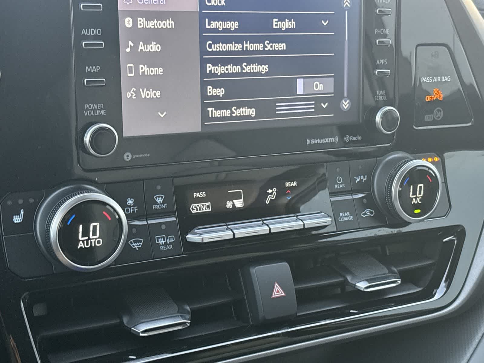 Thumbnail: 2021 Toyota Highlander - 18