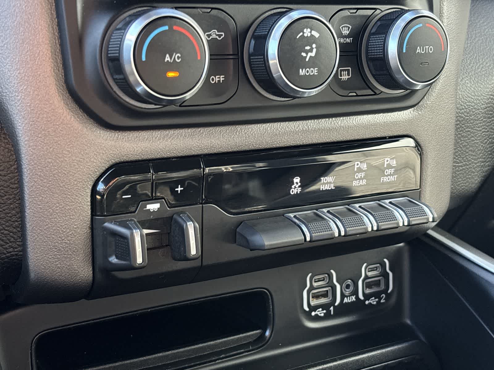 Thumbnail: 2022 RAM 1500 - 25