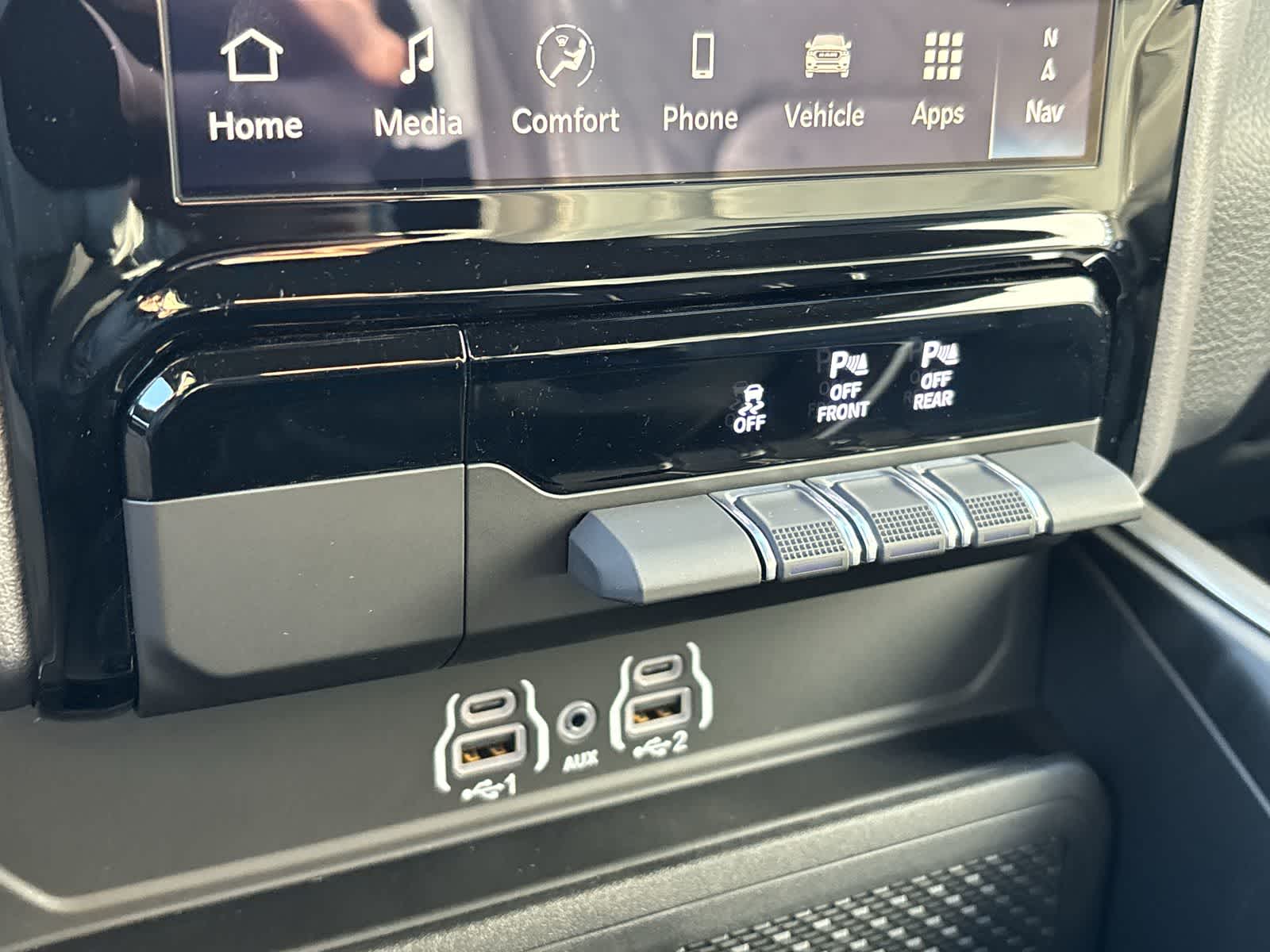 Thumbnail: 2026 RAM 1500 - 27