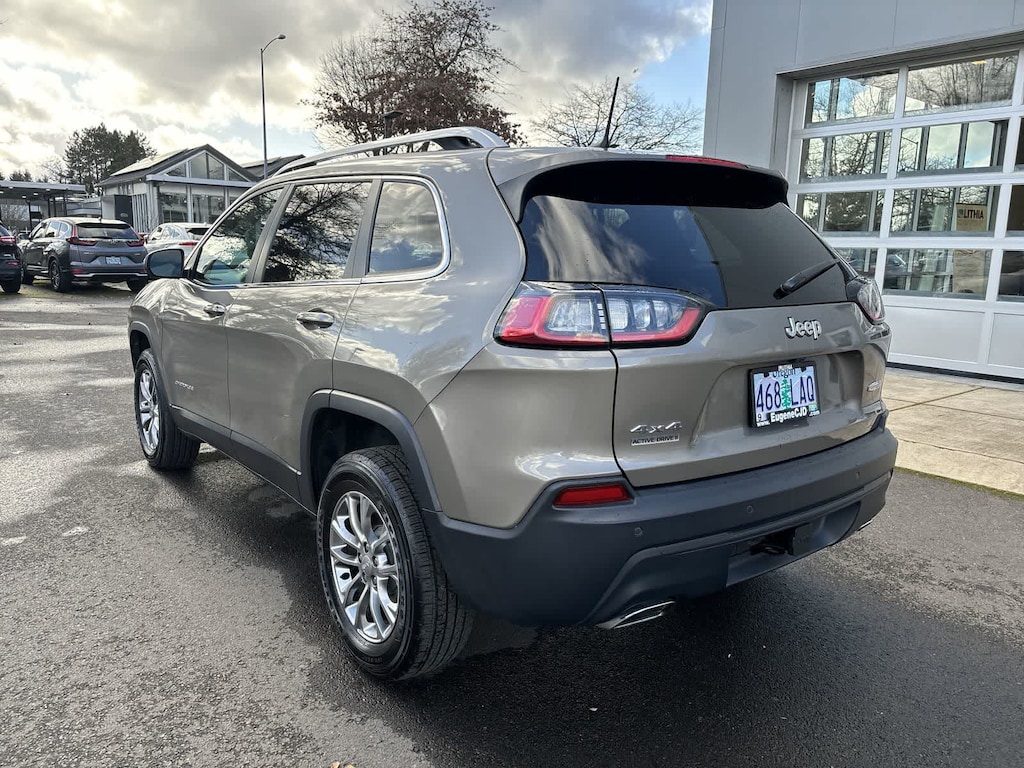 Used 2019 Jeep Cherokee Latitude Plus 4x4 SUV