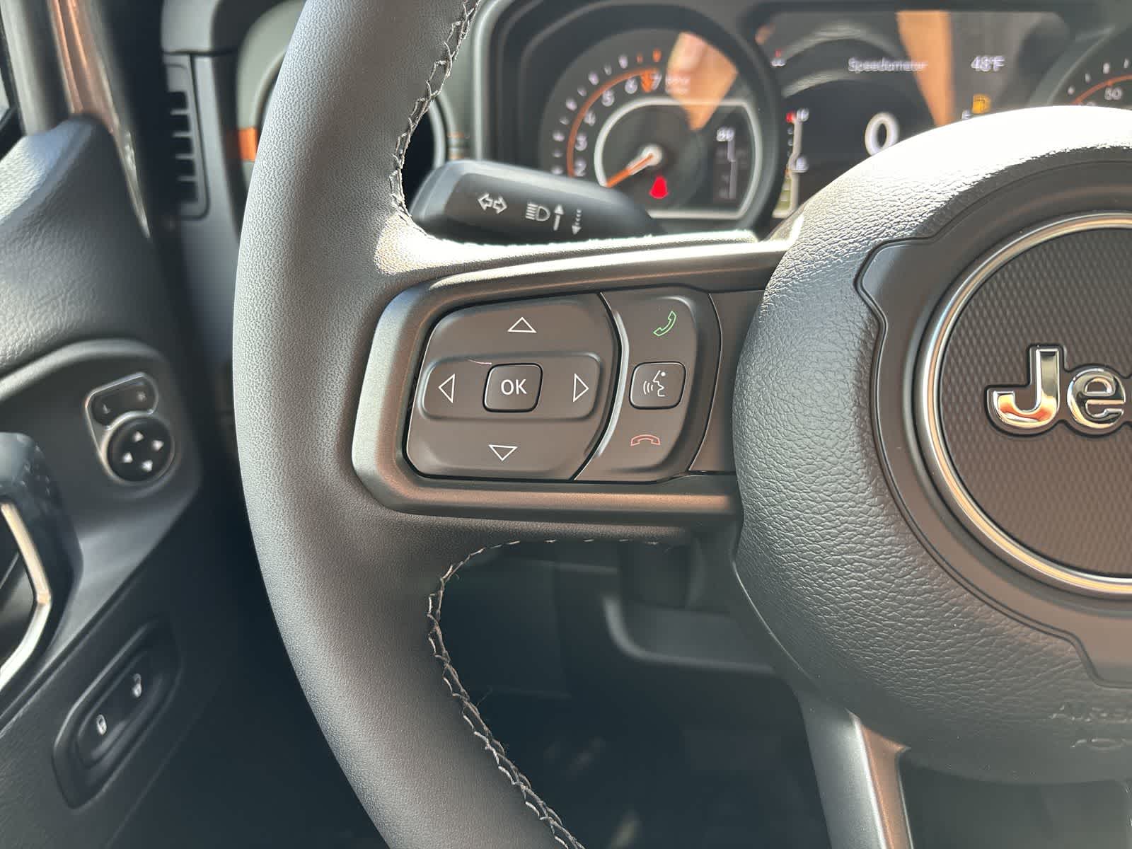 Thumbnail: 2026 Jeep Gladiator - 11